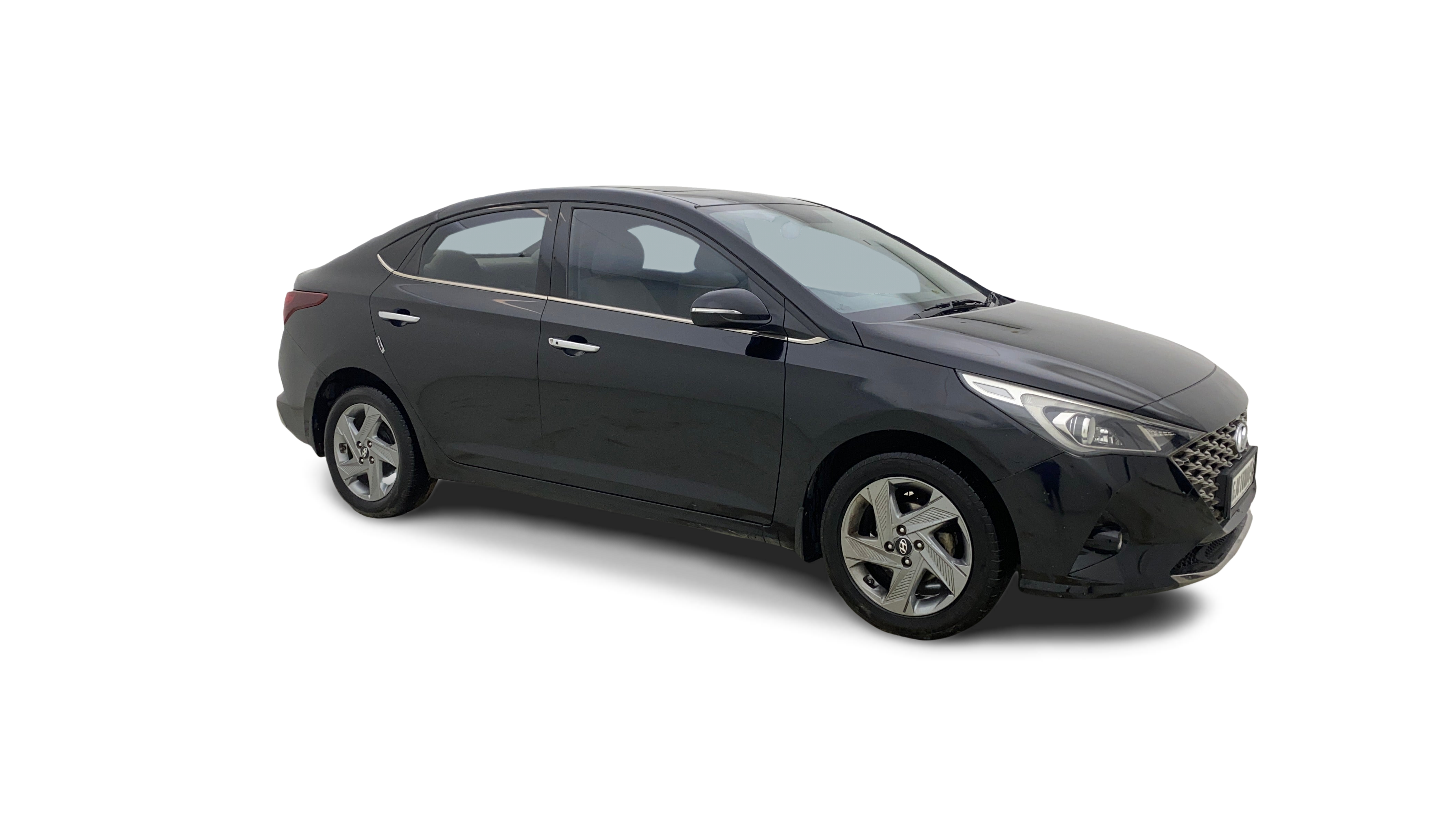 Hyundai Verna-img