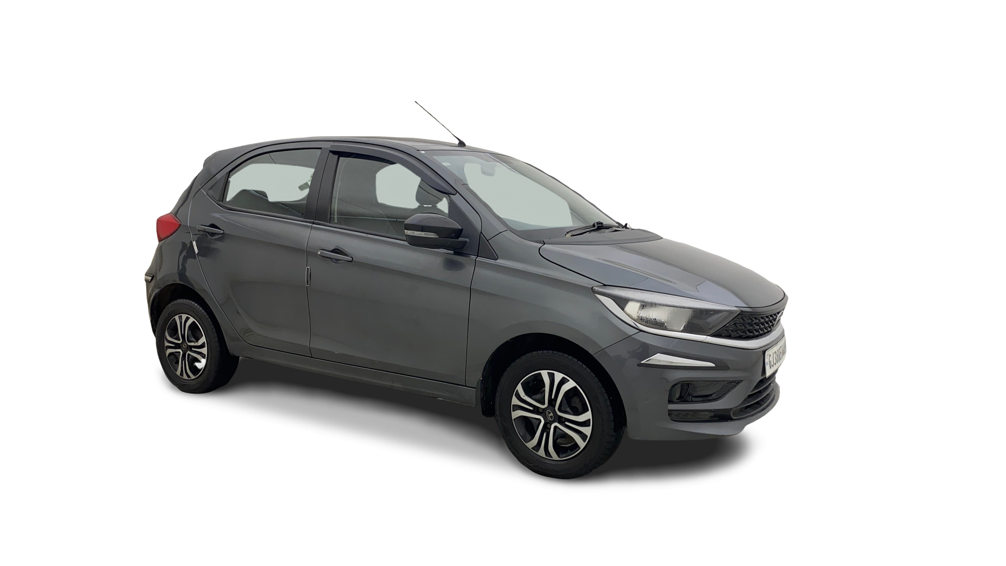 Tata Tiago-img