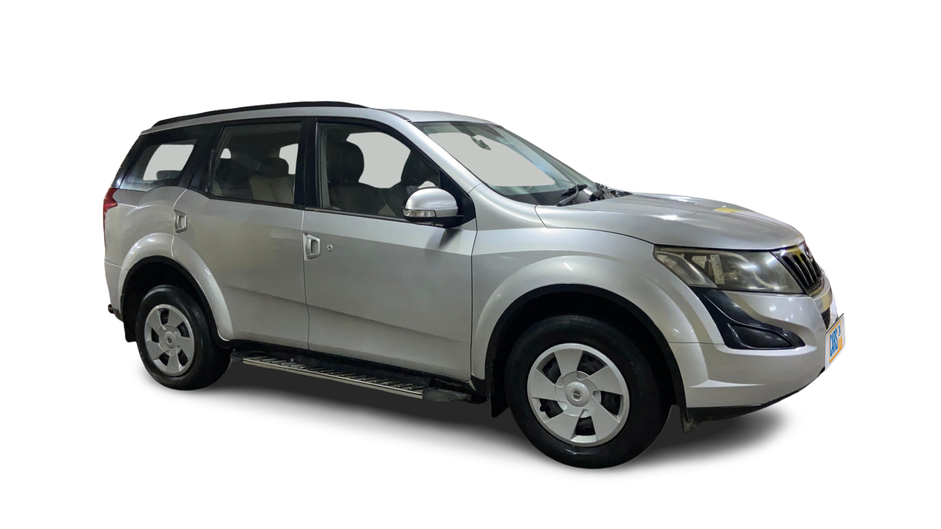 Mahindra XUV500-img