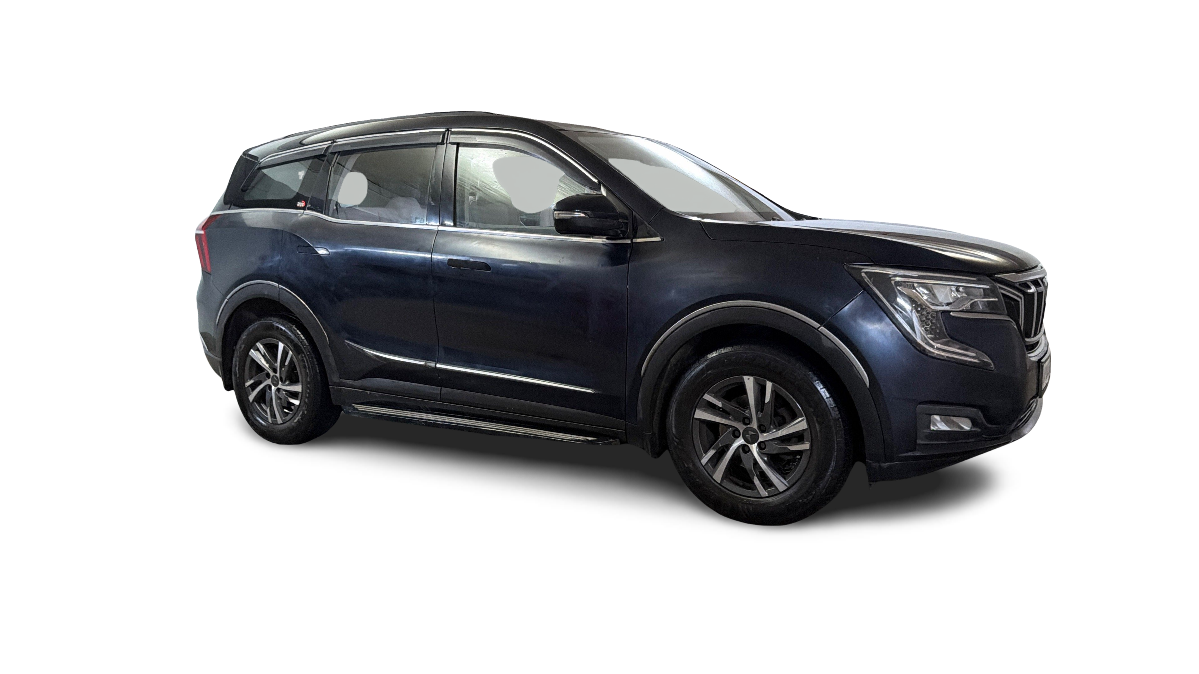 2022 Mahindra XUV700 - SUV - Petrol - Automatic - ₹12.67 lakh