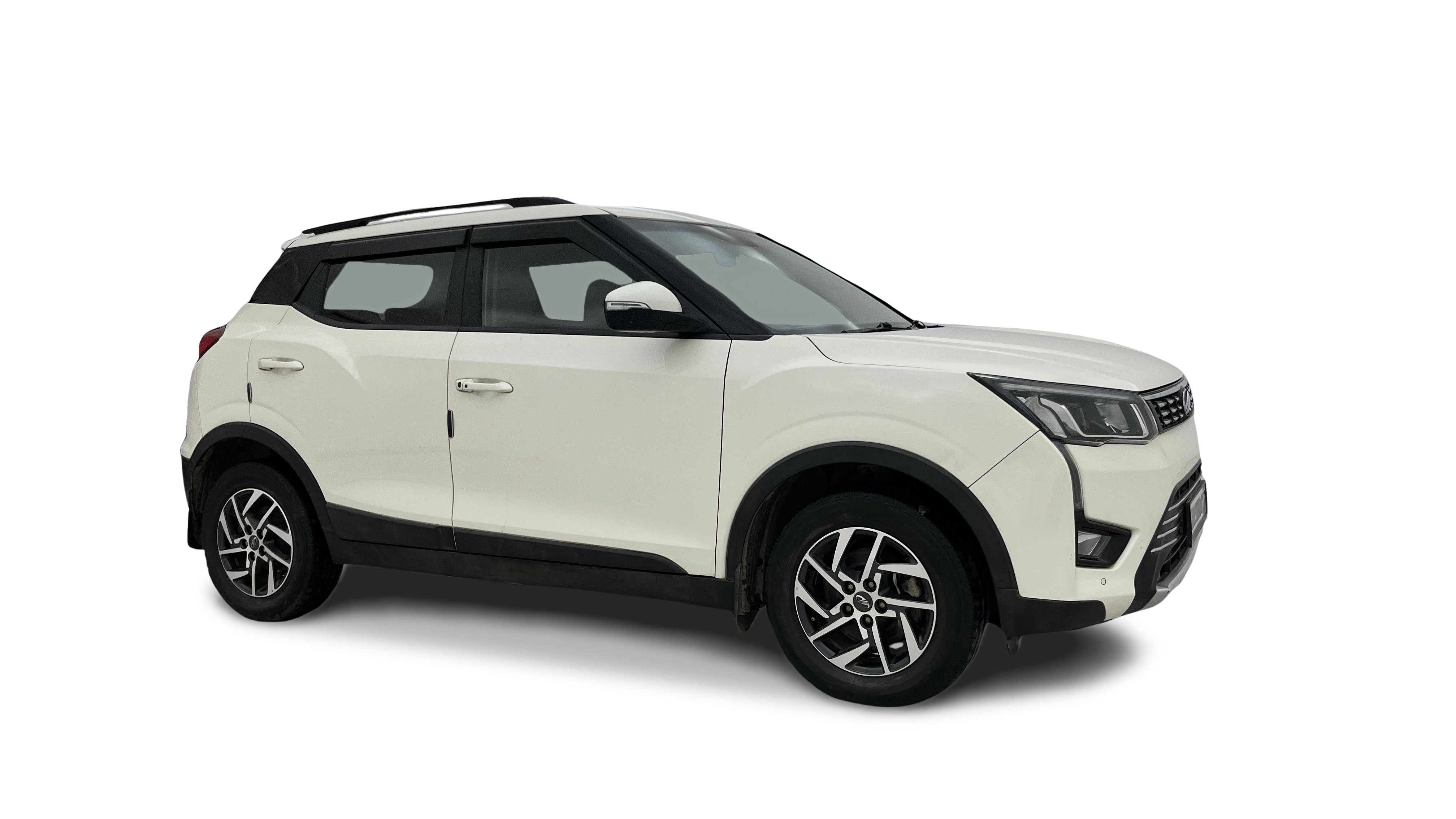 2022 Mahindra XUV300 - SUV - Petrol - Automatic - ₹9.70 lakh