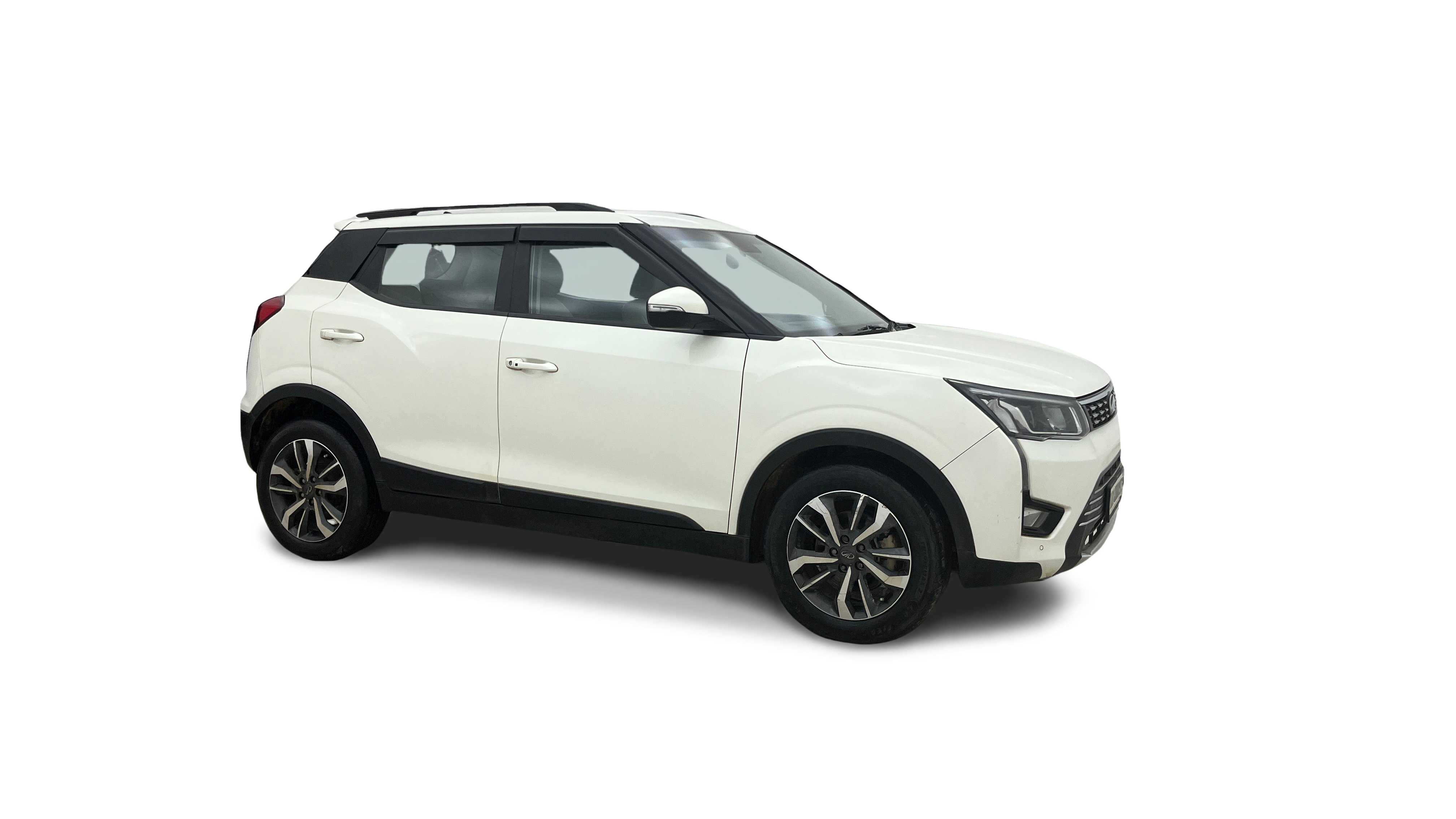 2020 Mahindra XUV300 - SUV - Petrol - Manual - ₹7.22 lakh