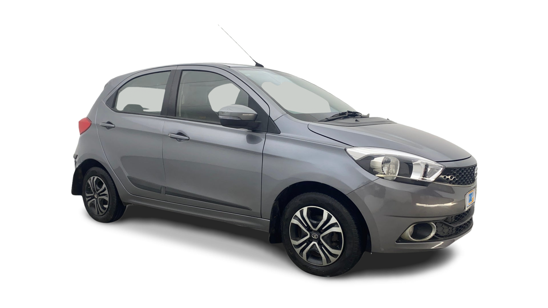 Tata Tiago-img