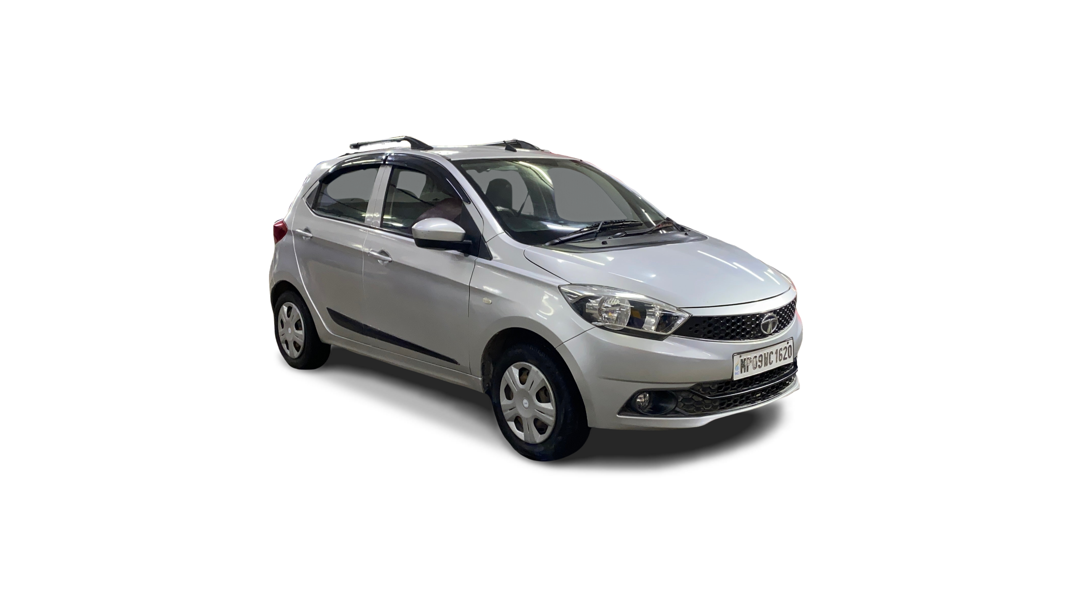 Tata Tiago-img