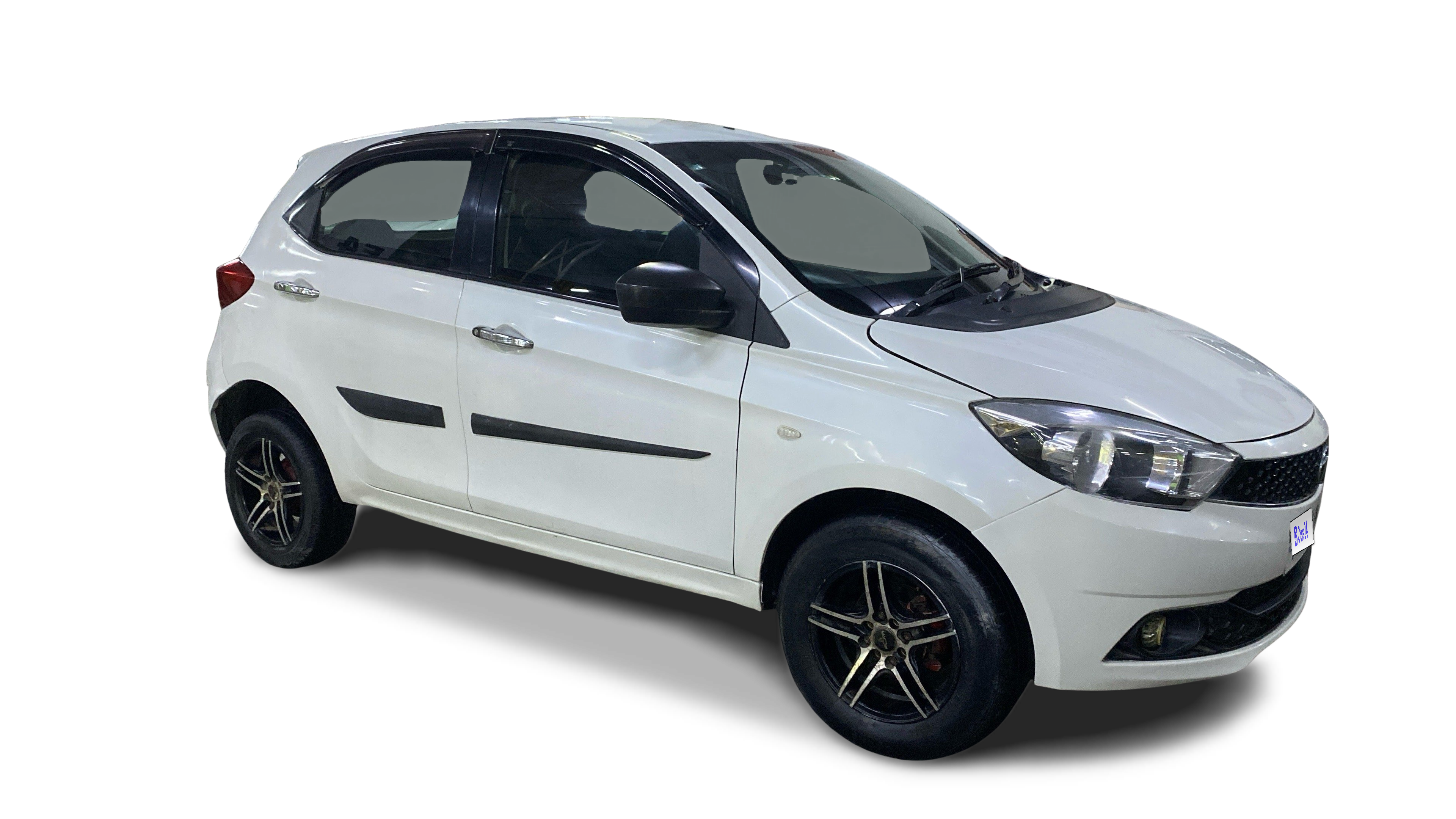 2018 Tata Tiago - Hatchback - Diesel - Manual - ₹3.49 lakh