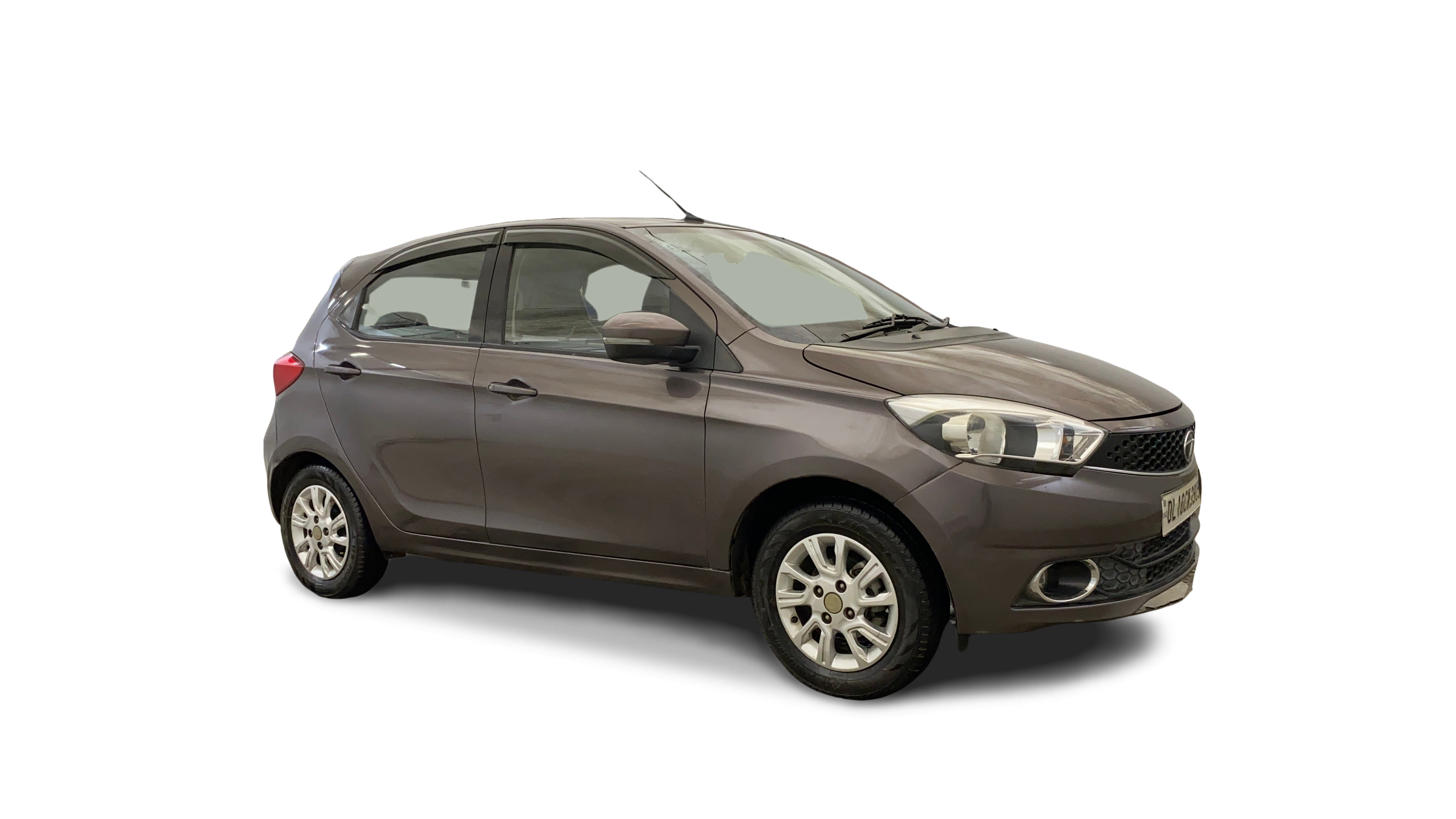 Tata Tiago-img