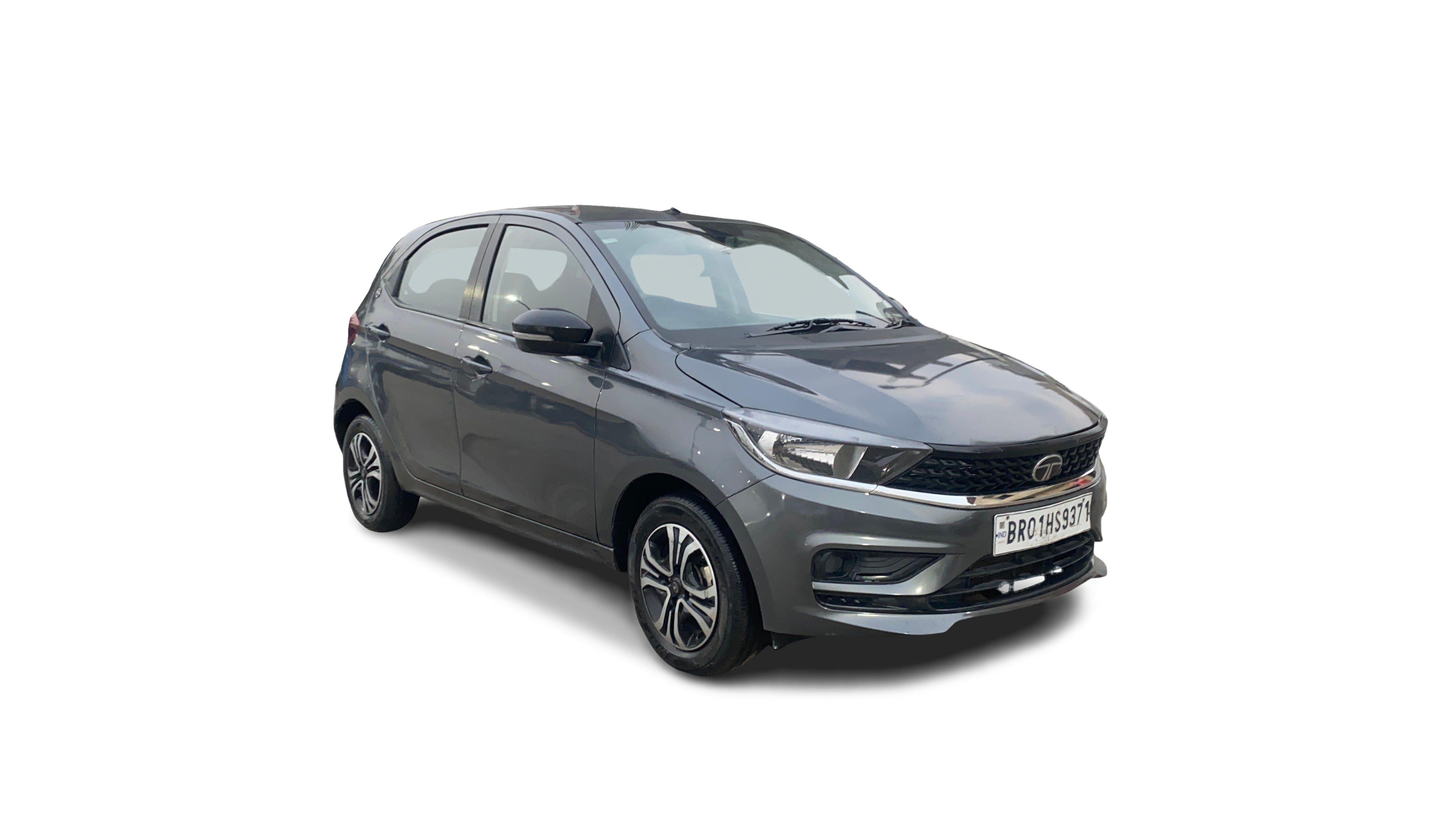 Tata Tiago-img