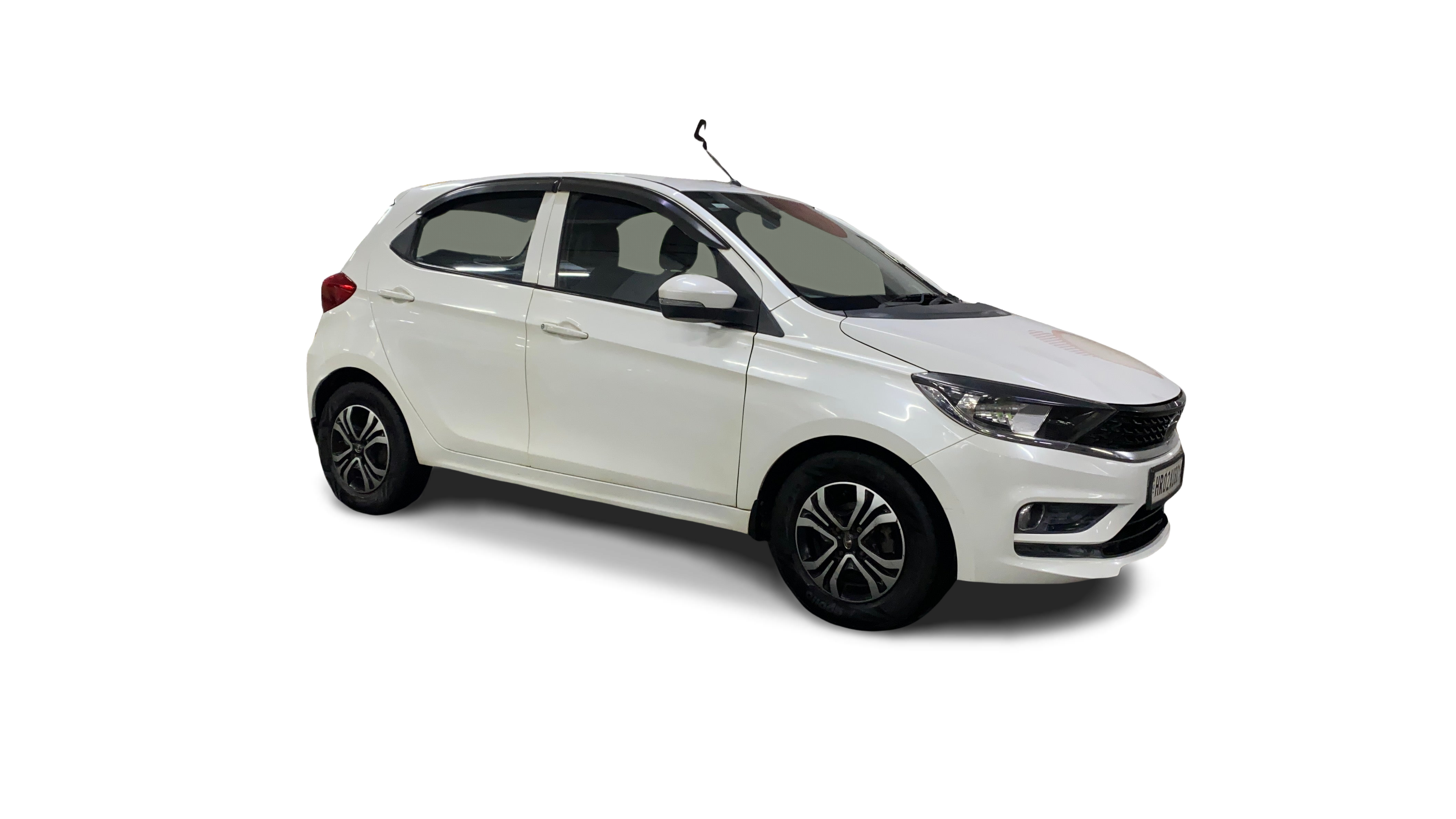 Tata Tiago-img