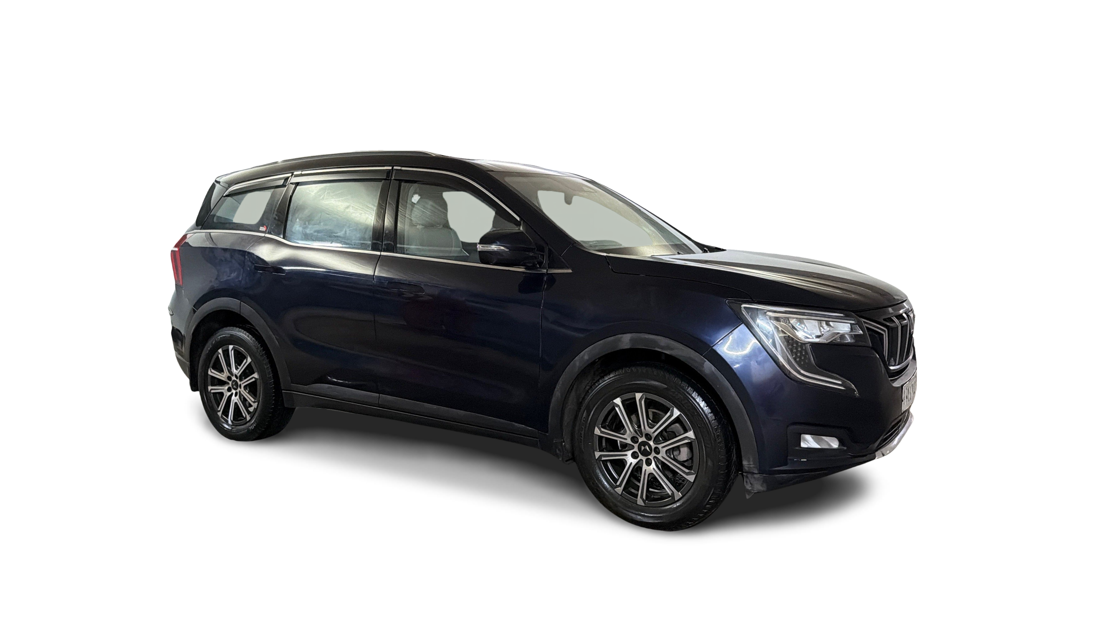 2022 Mahindra XUV700 - SUV - Diesel - Automatic - ₹15.08 lakh