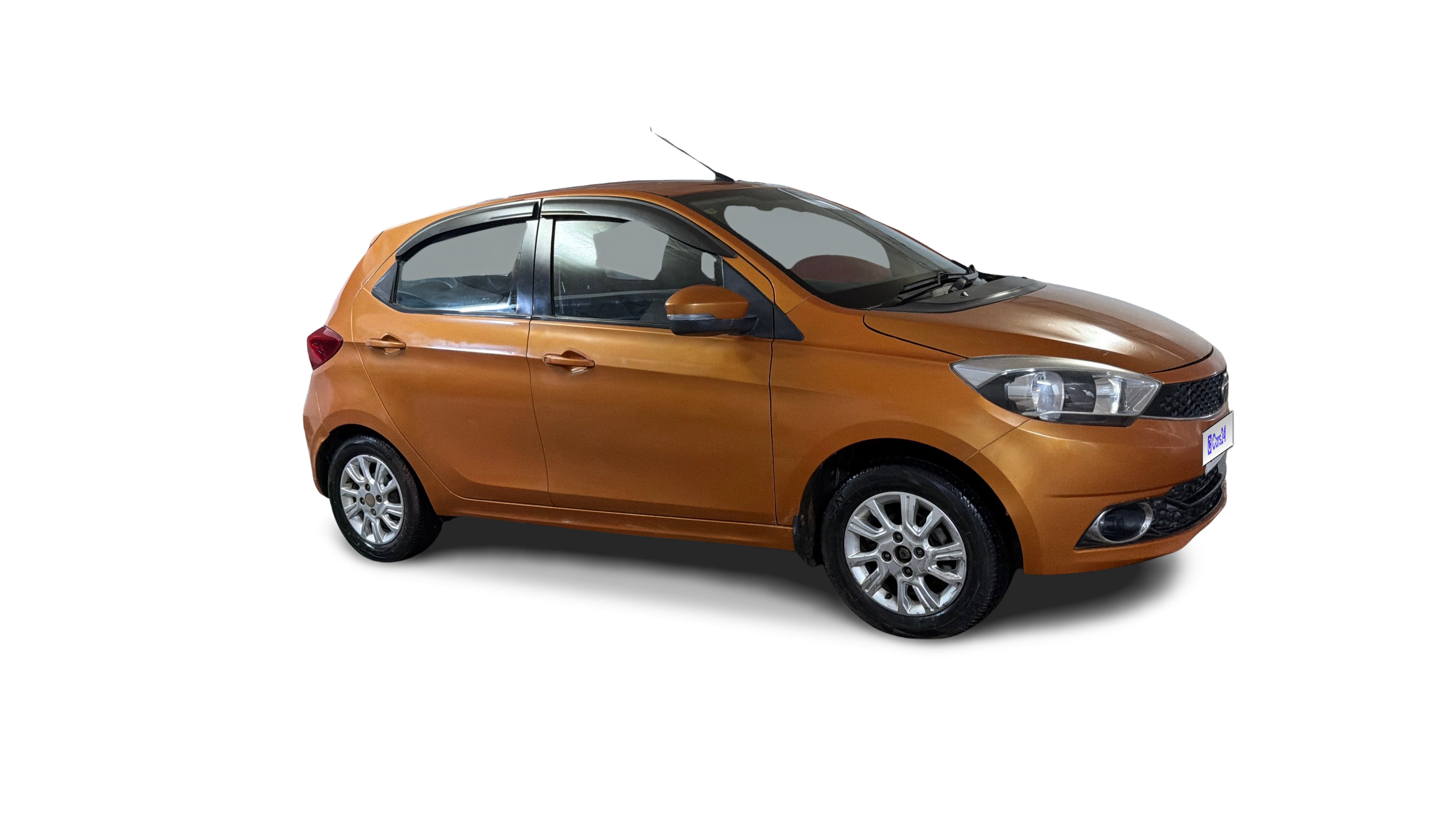 2017 Tata Tiago - Hatchback - CNG - Manual - ₹2.77 lakh