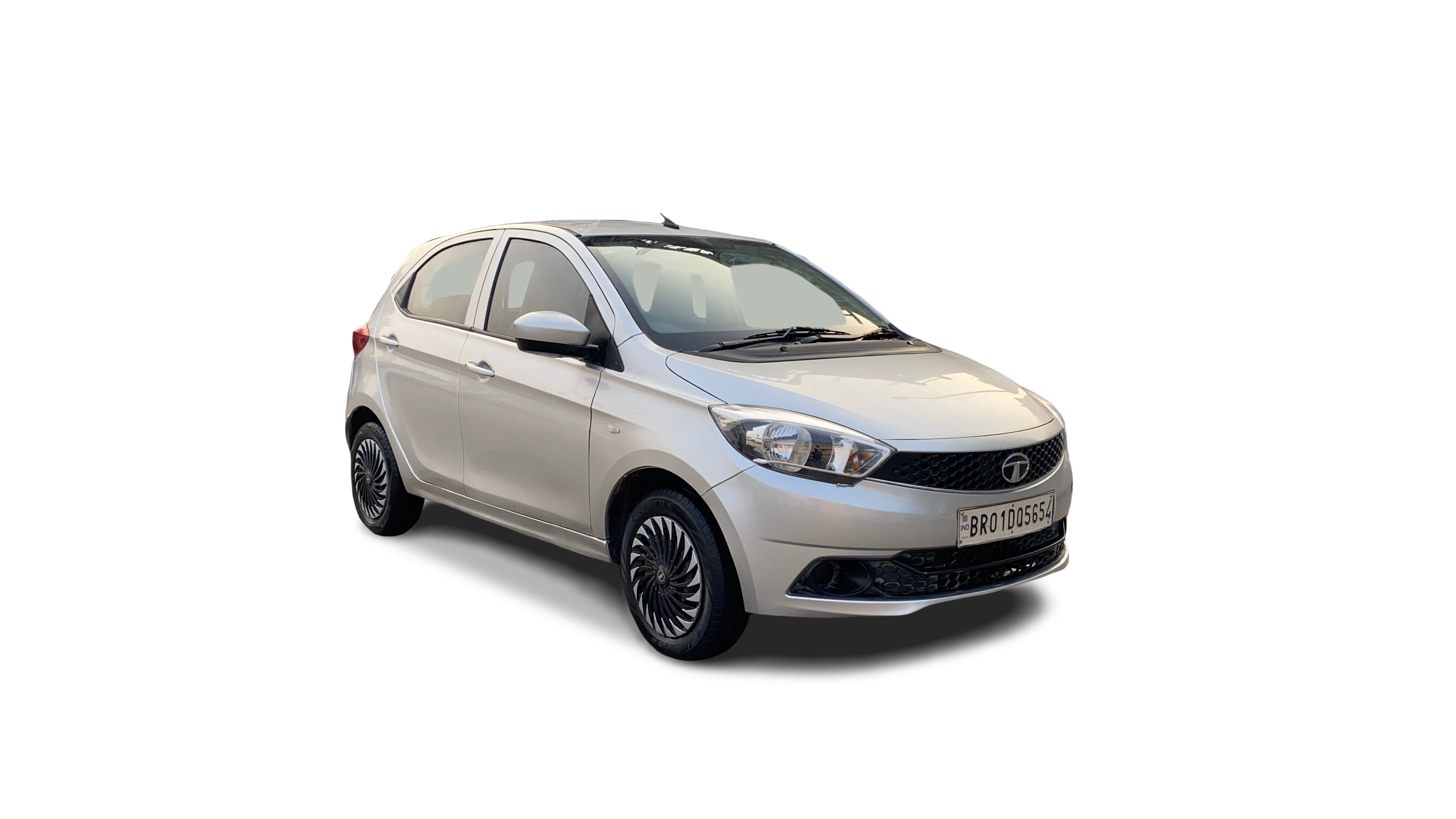 2018 Tata Tiago - Hatchback - Petrol - Manual - ₹2.83 lakh