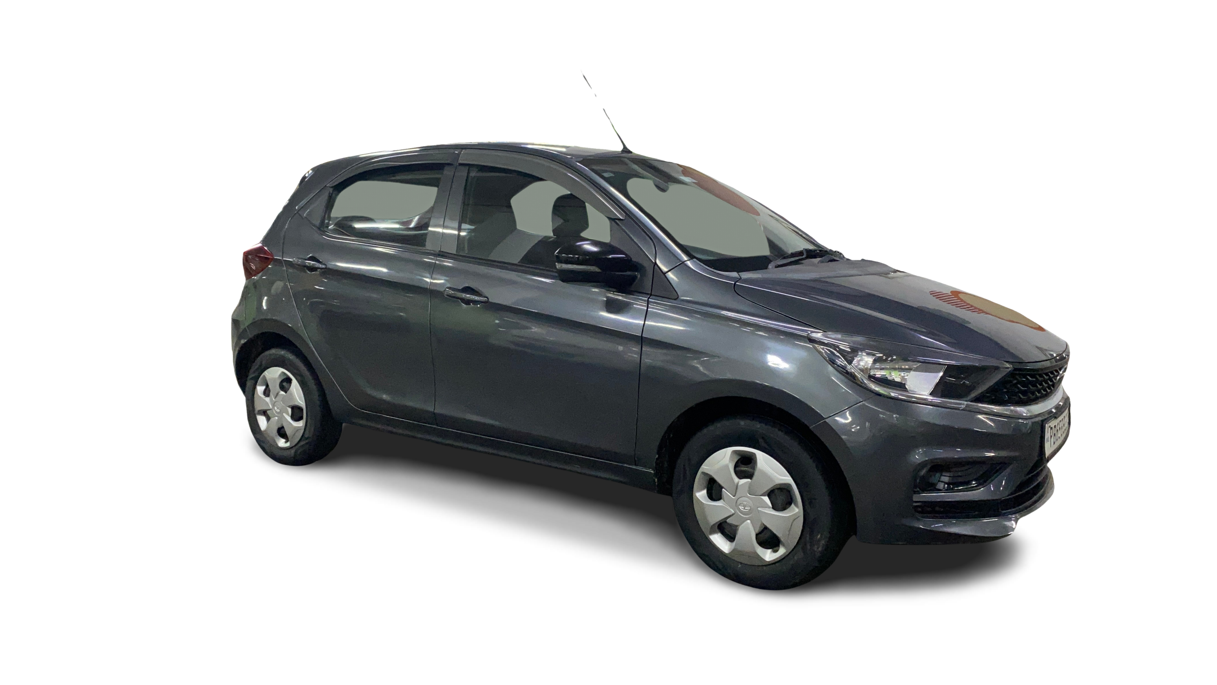 Tata Tiago-img