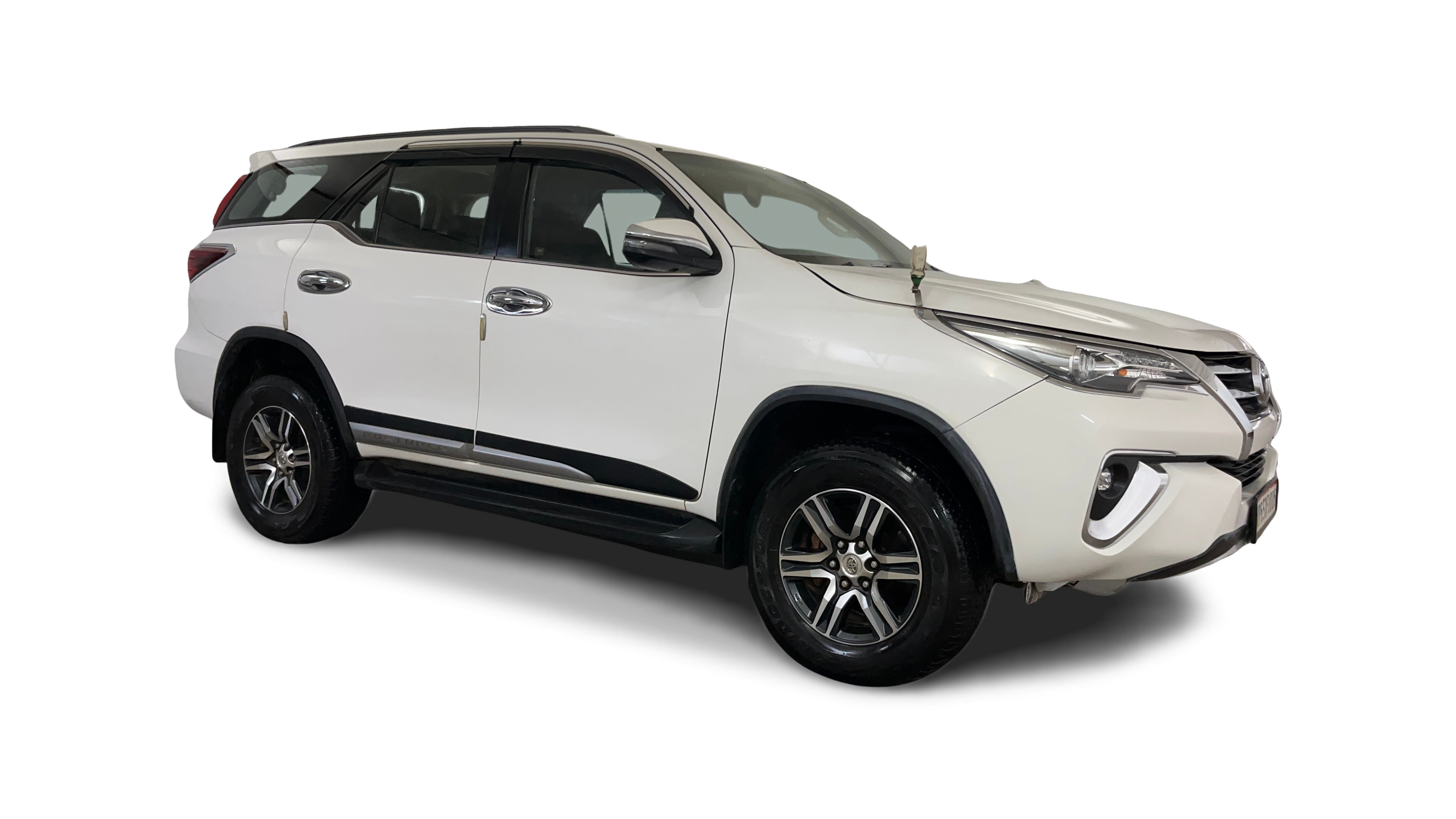Toyota Fortuner-img