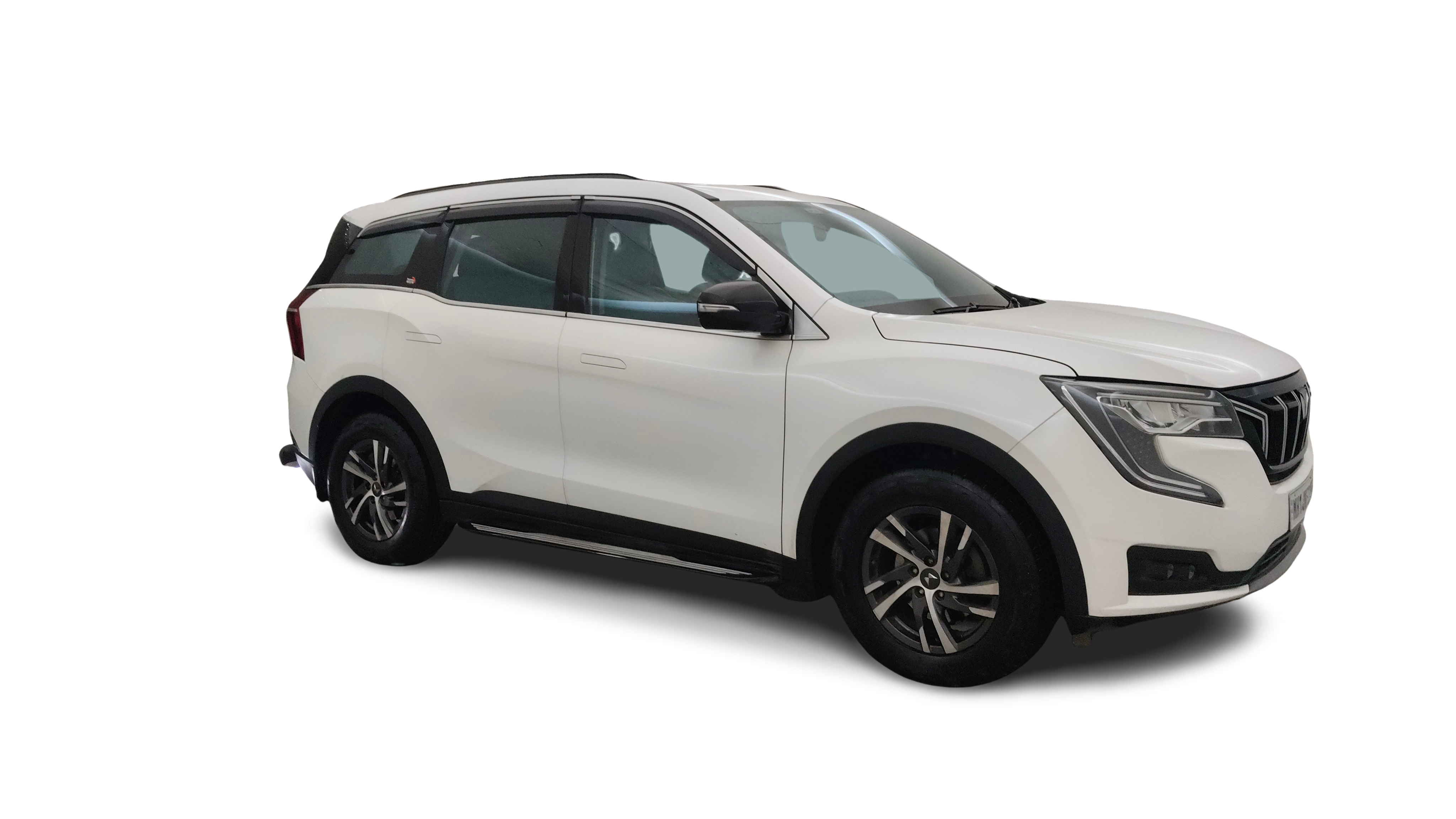 2022 Mahindra XUV700 - SUV - Diesel - Automatic - ₹16.80 lakh