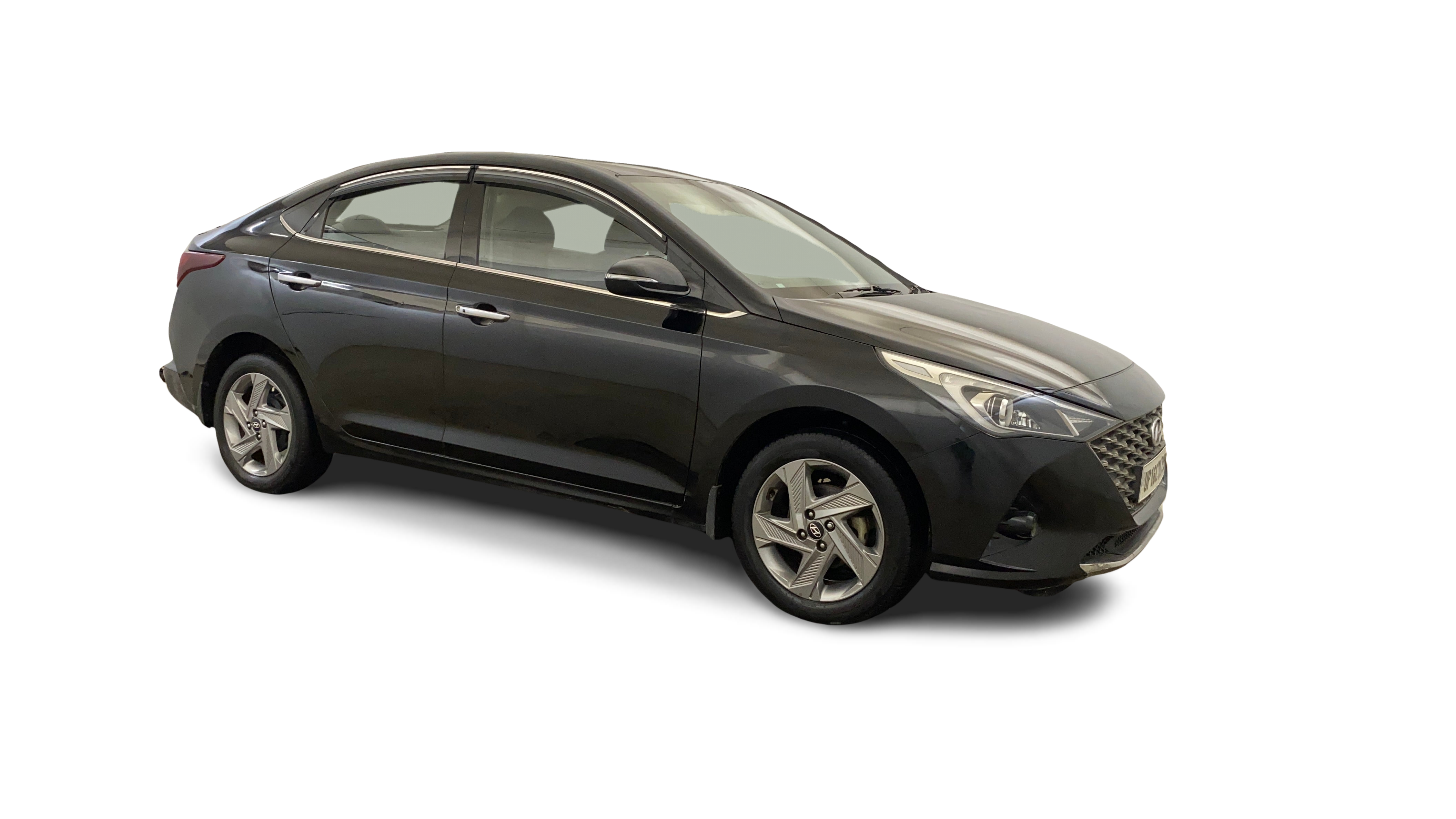 Hyundai Verna-img