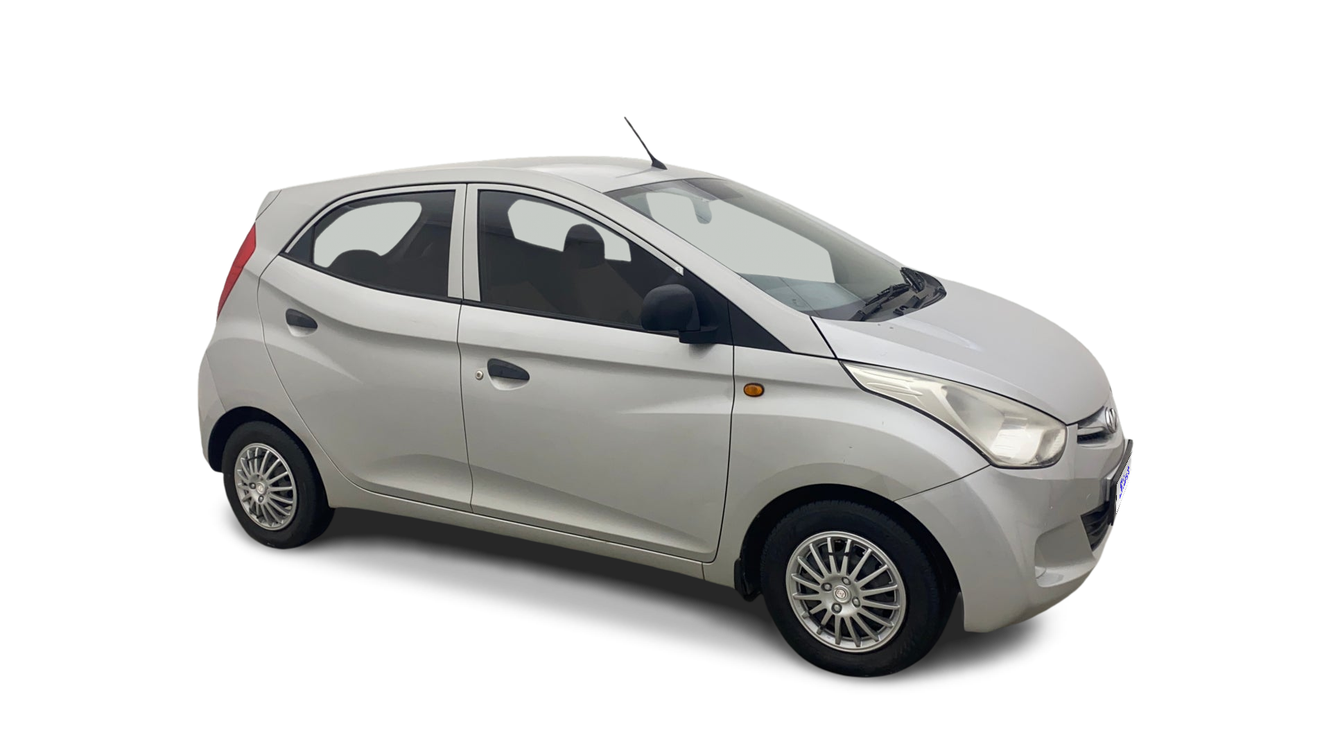 2016 Hyundai Eon - Hatchback - Petrol - Manual - ₹2.49 lakh