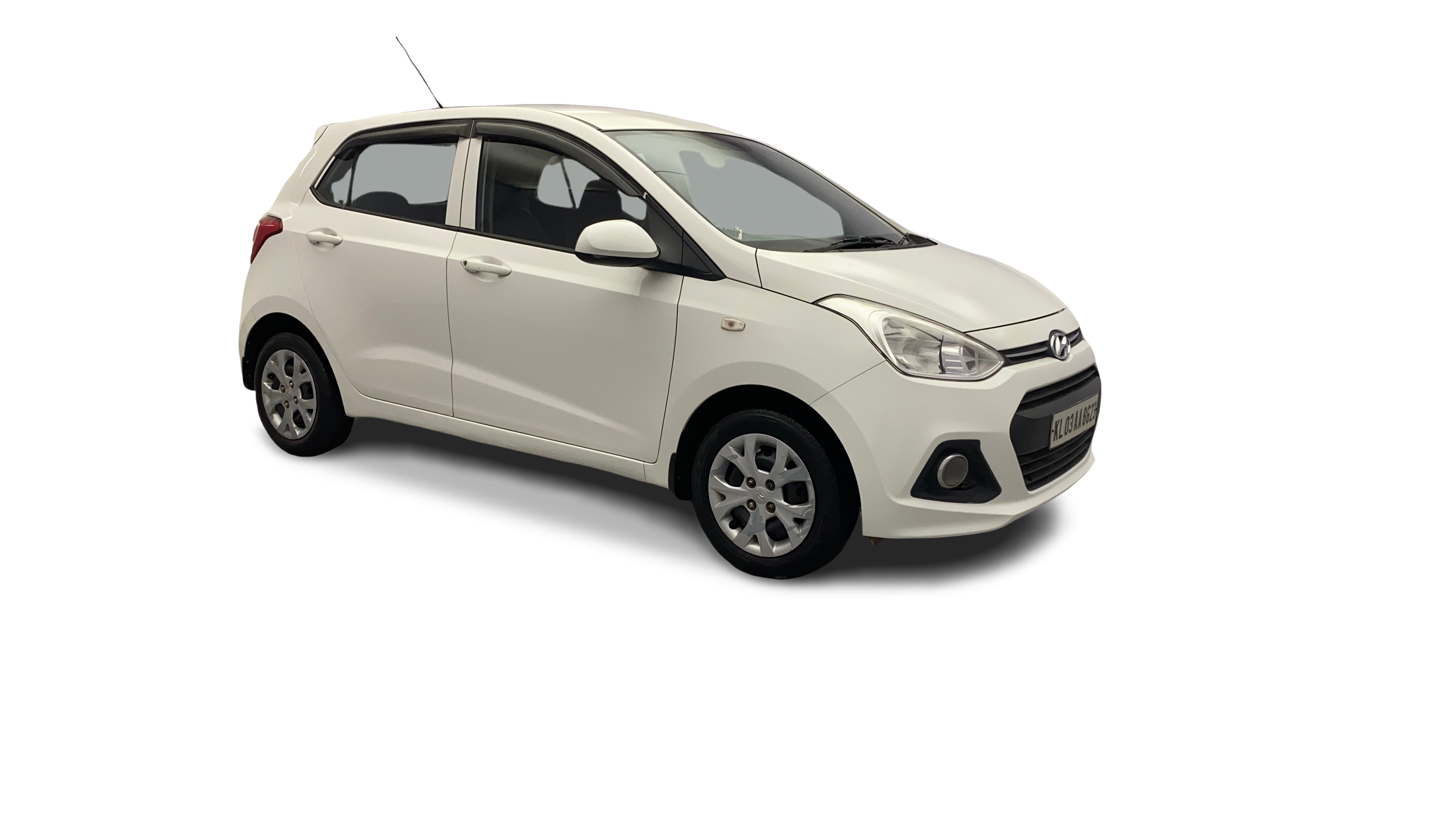 2016 Hyundai Grand i10 - Hatchback - Petrol - Manual - ₹3.39 lakh