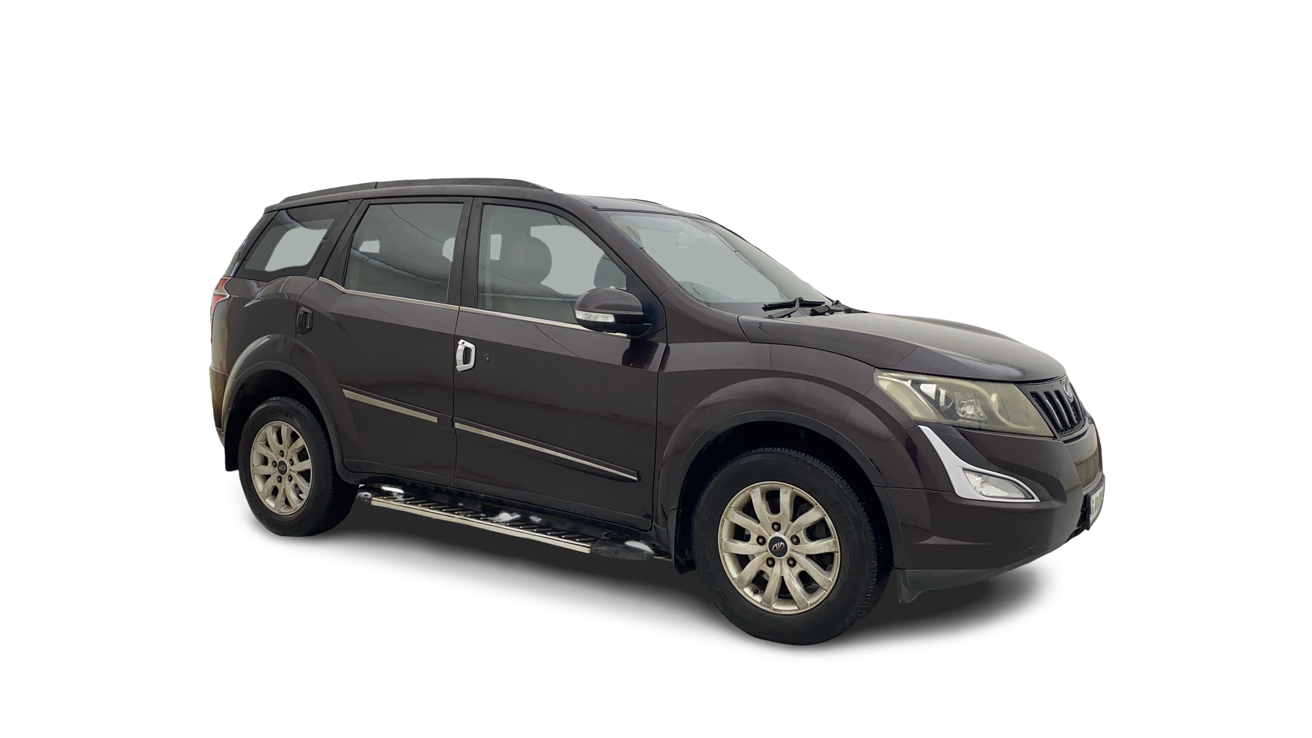 Mahindra XUV500-img