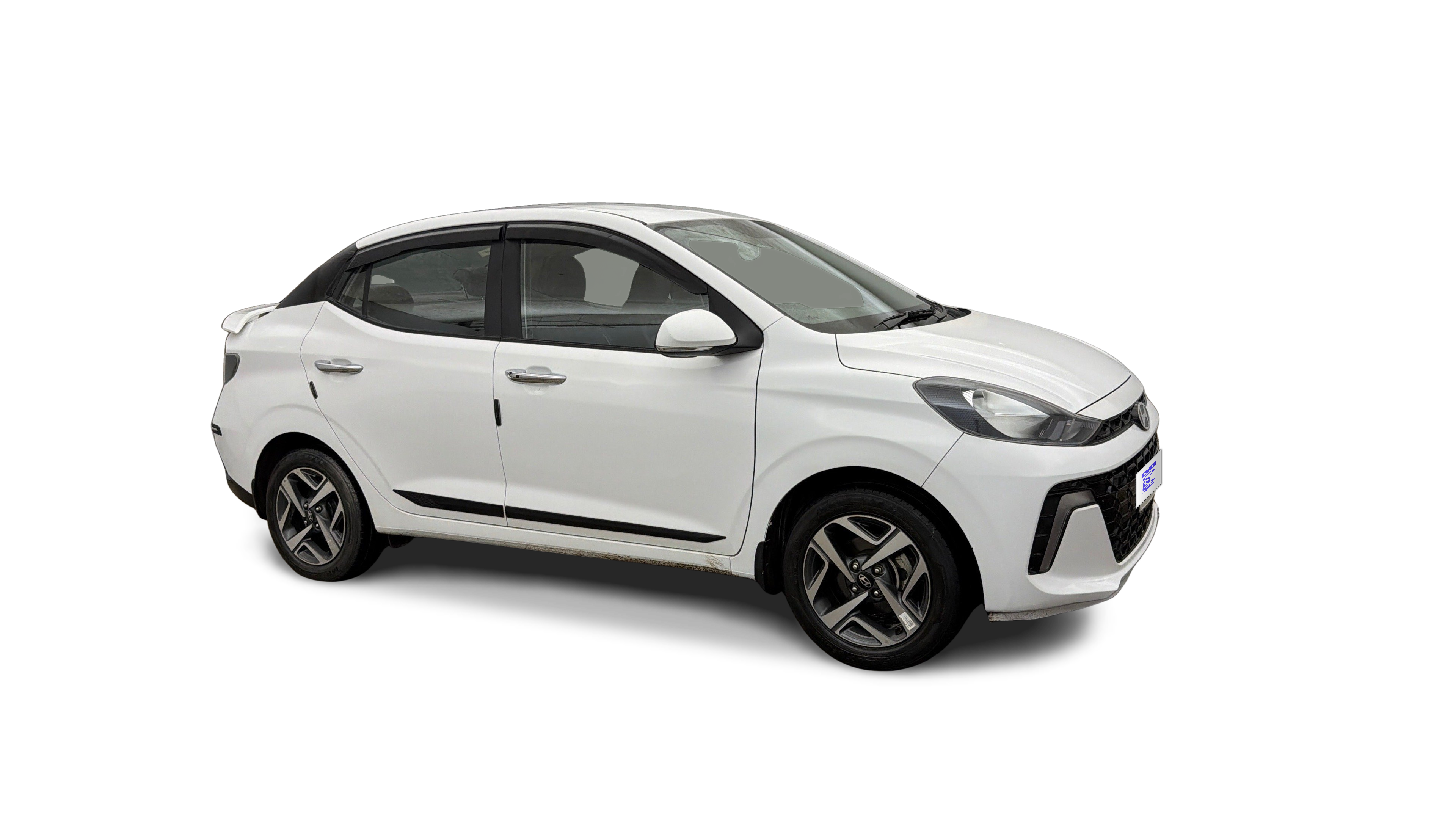 2025 Hyundai AURA - Sedan - CNG - Manual - ₹7.10 lakh
