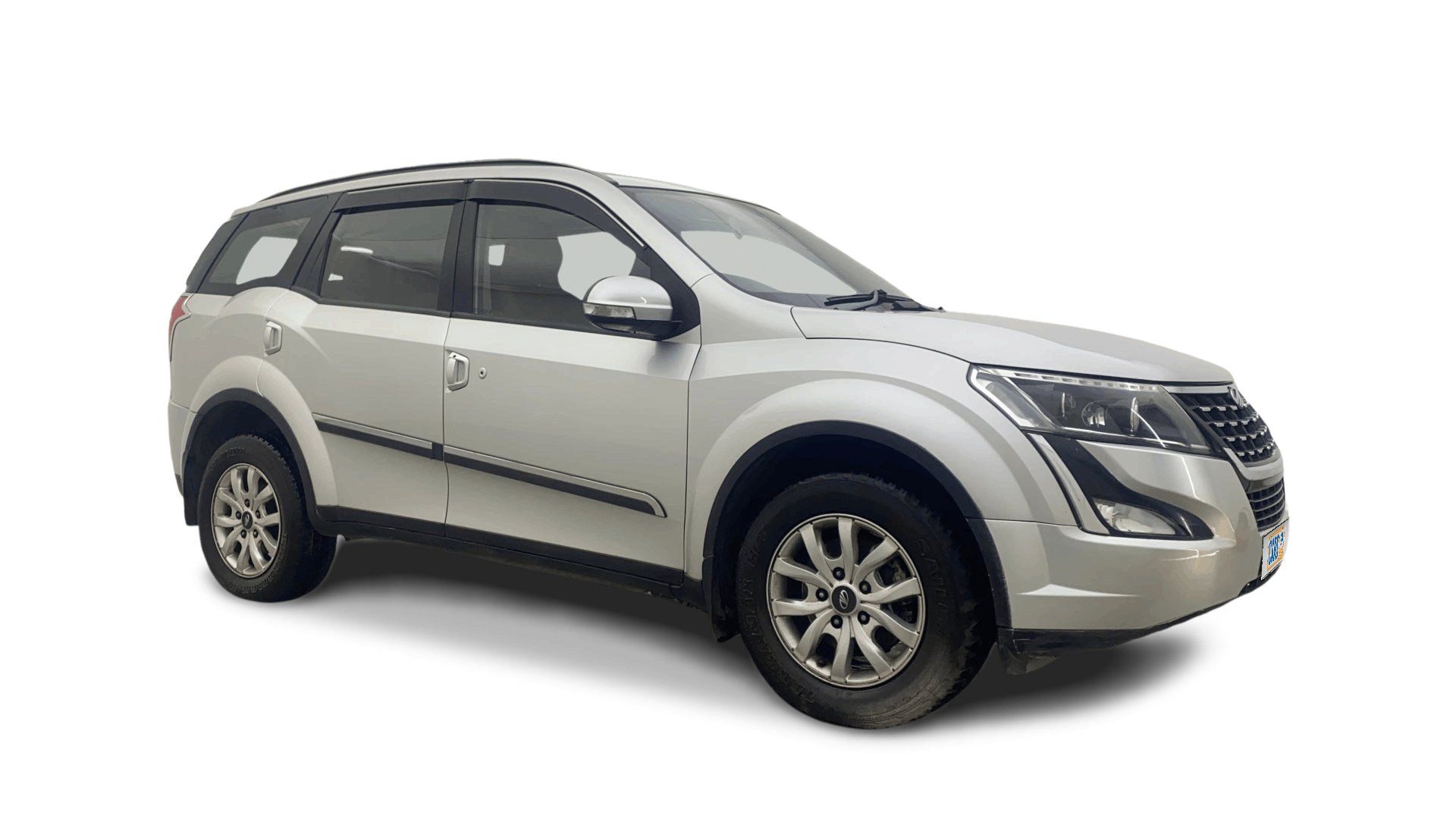 Mahindra XUV500-img