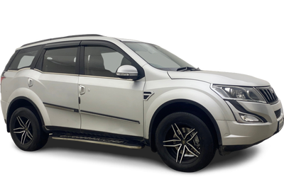 Mahindra XUV500-img