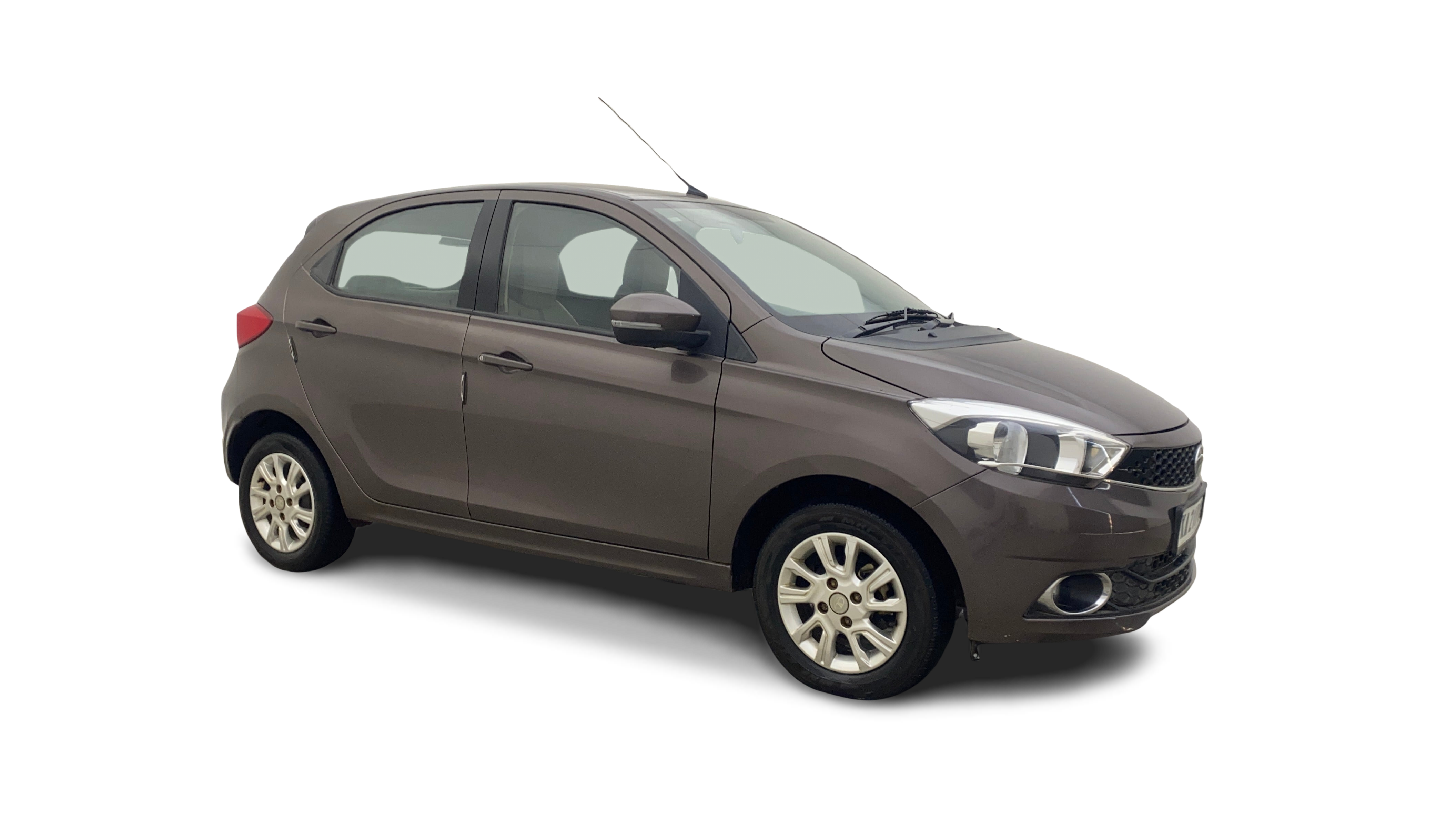 Tata Tiago-img