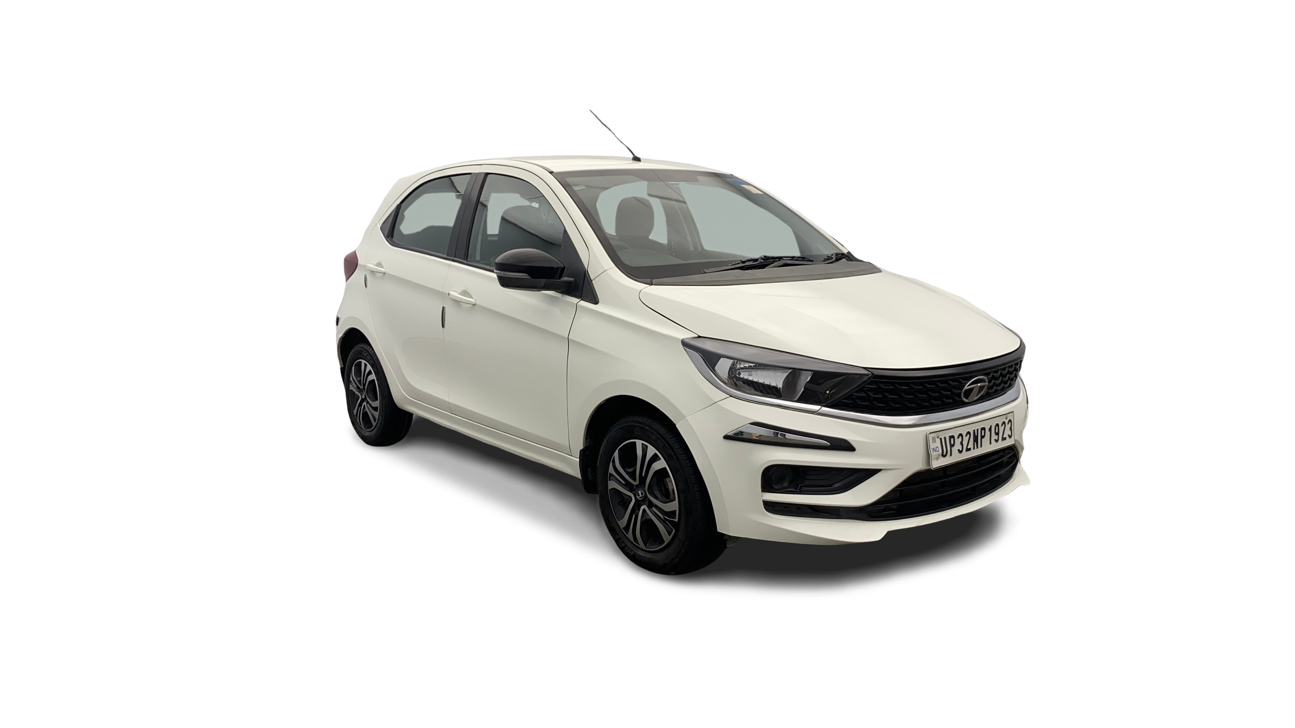 Tata Tiago-img
