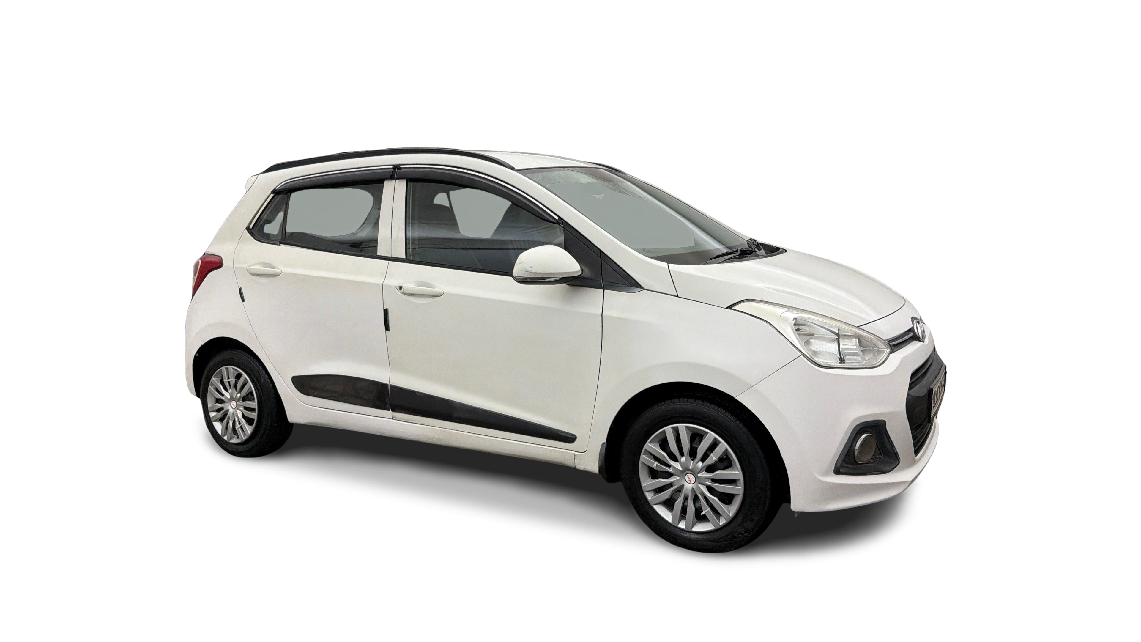 2016 Hyundai Grand i10 - Hatchback - CNG - Manual - ₹3.30 lakh