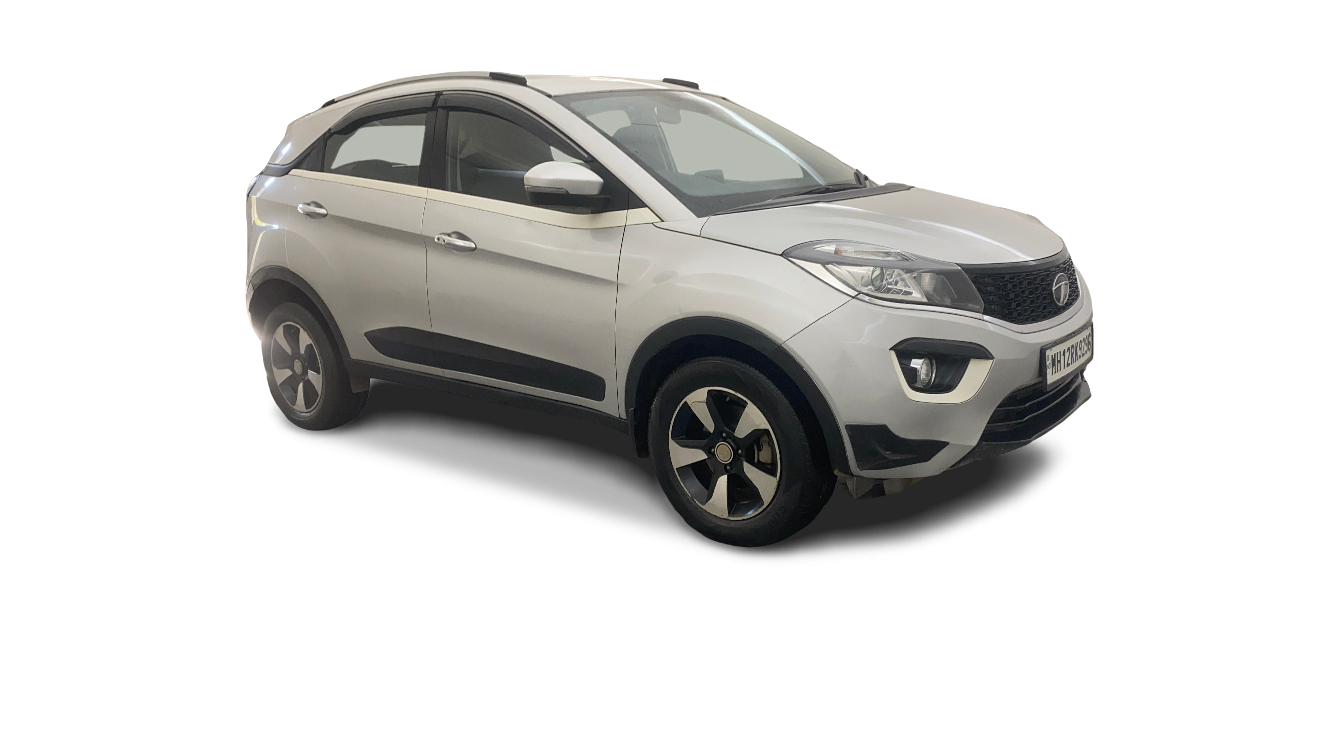 Tata NEXON-img