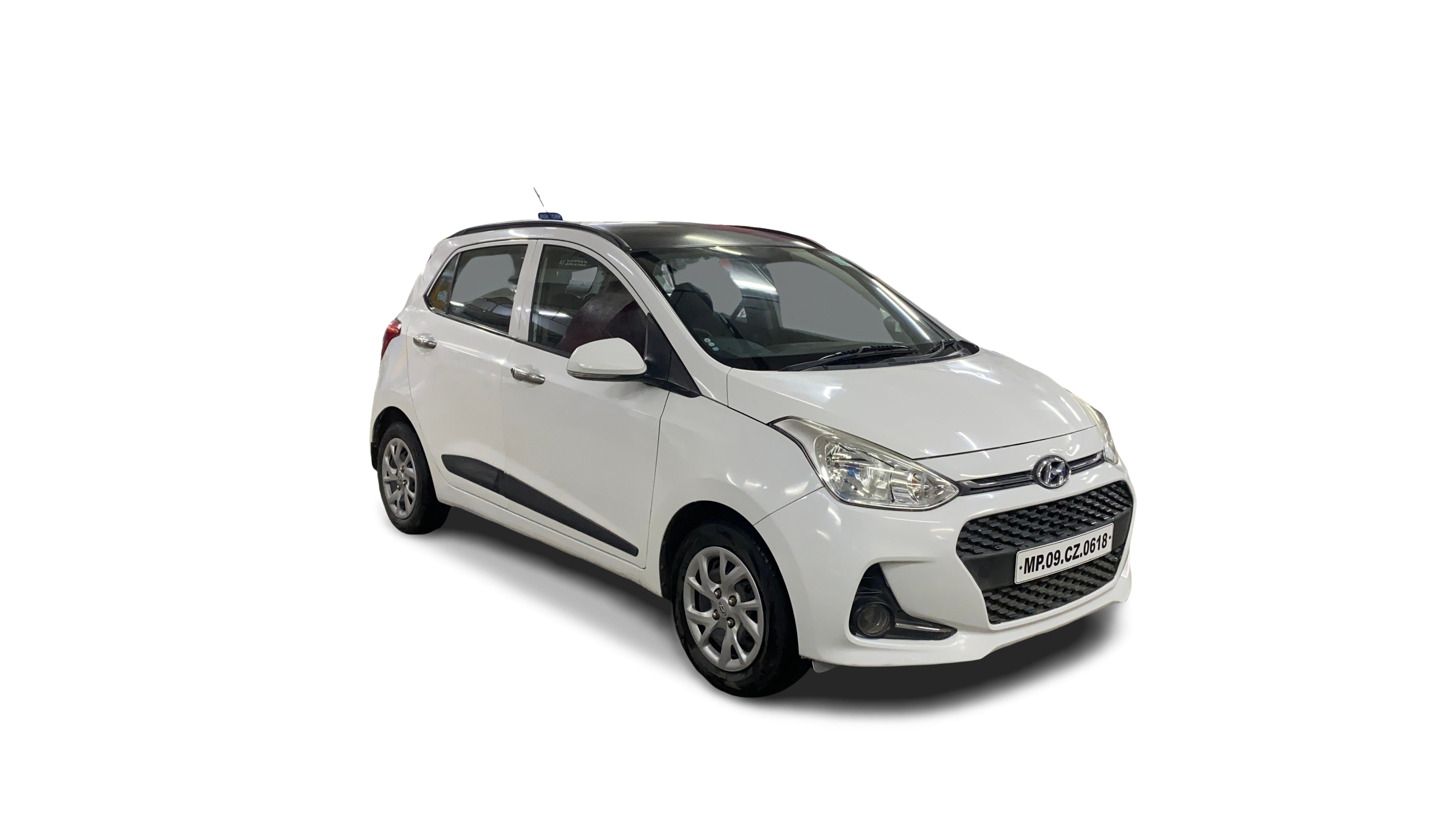 2018 Hyundai Grand i10 - Hatchback - Petrol - Manual - ₹3.85 lakh