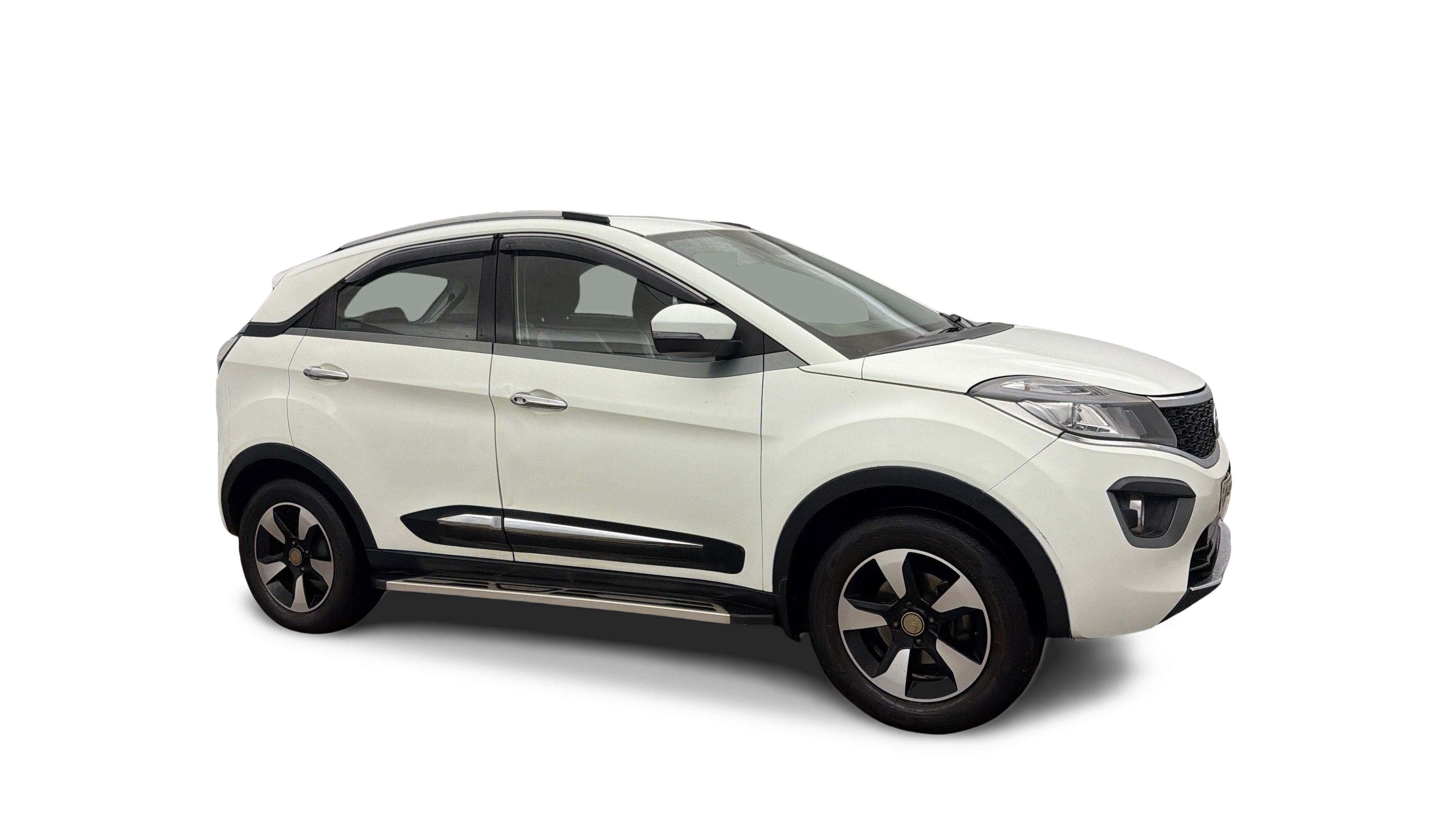 2017 Tata NEXON - SUV - CNG - Manual - ₹4.12 lakh