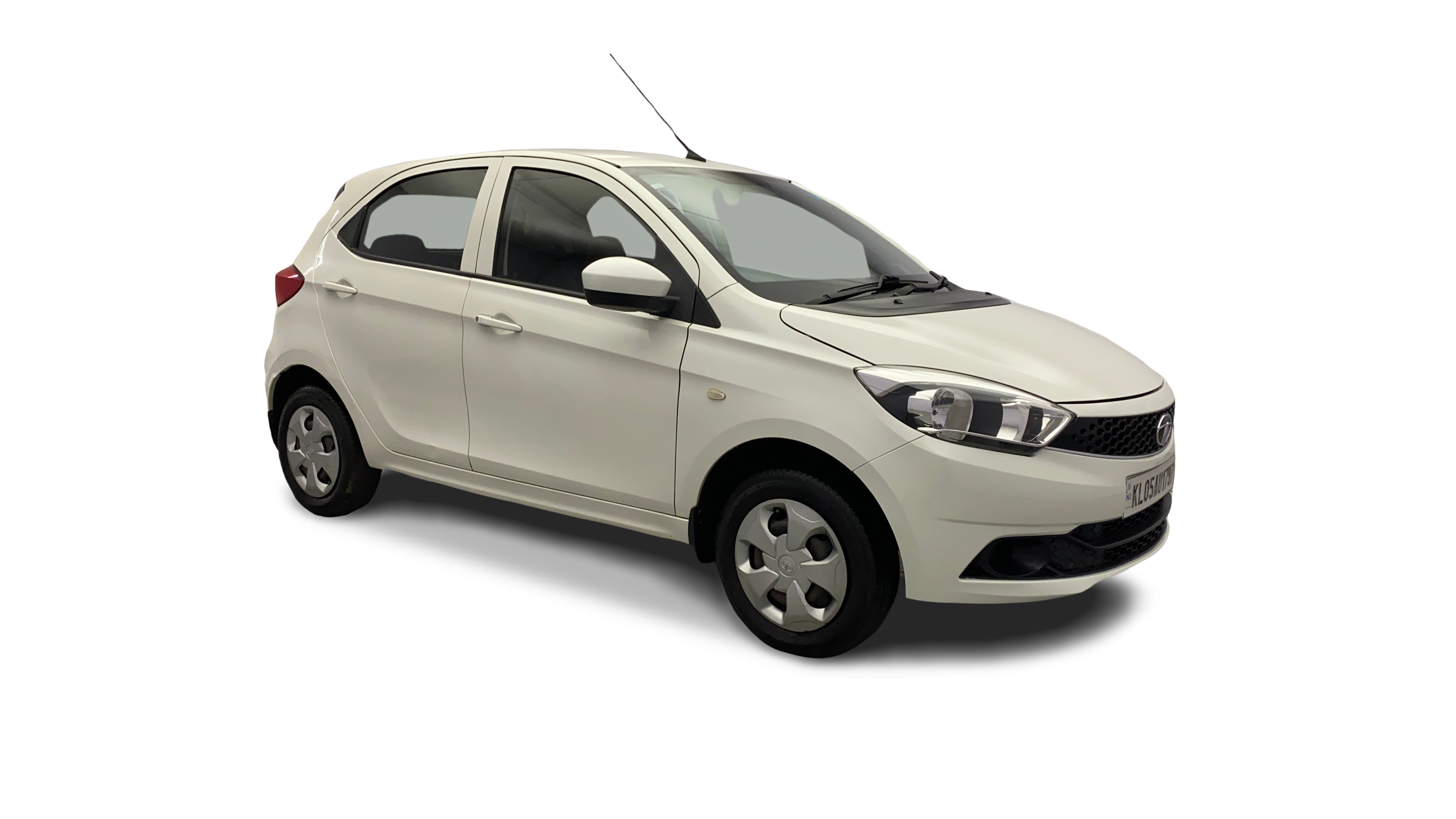 Tata Tiago-img