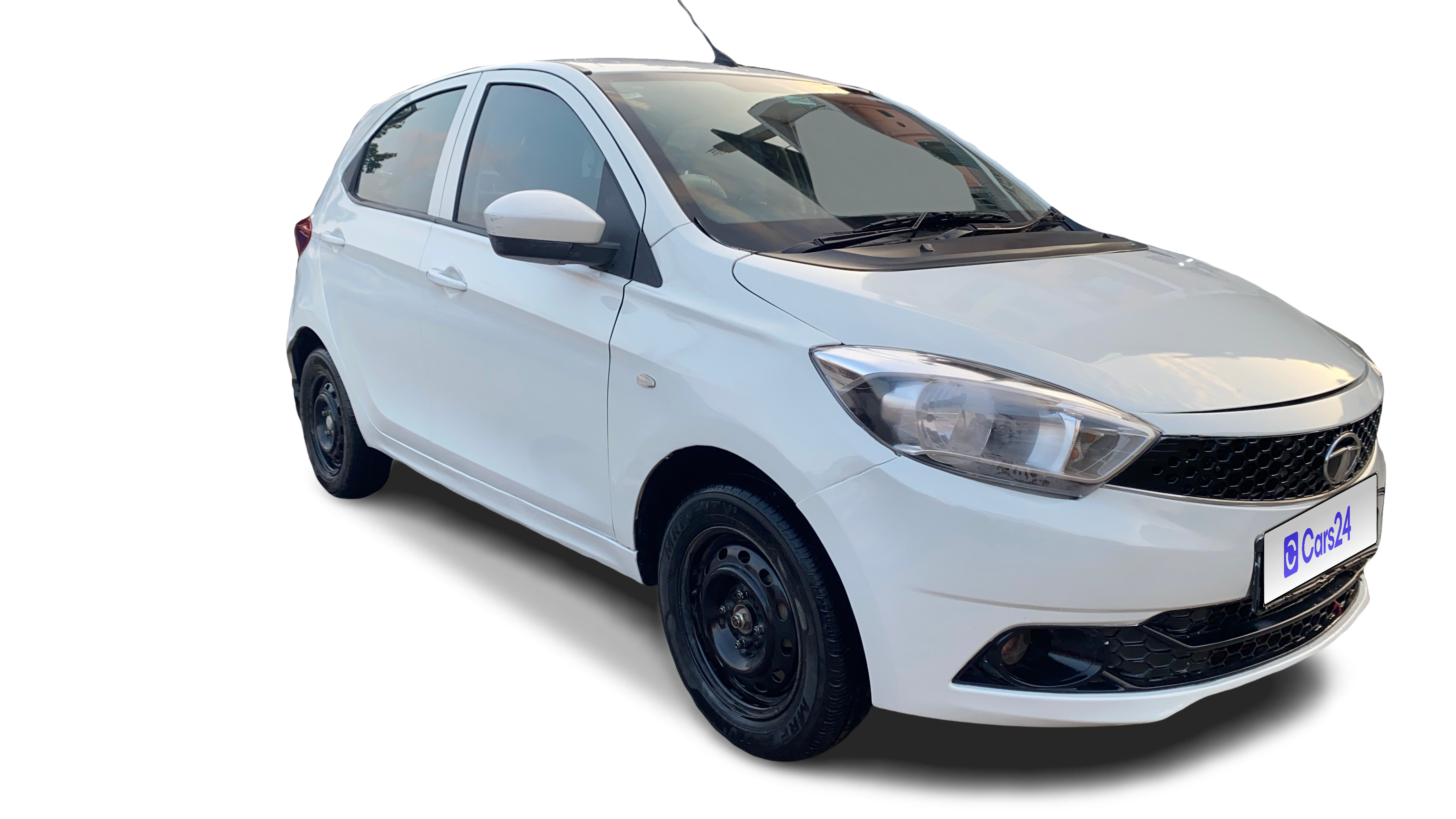 2017 Tata Tiago - Hatchback - CNG - Manual - ₹3.72 lakh