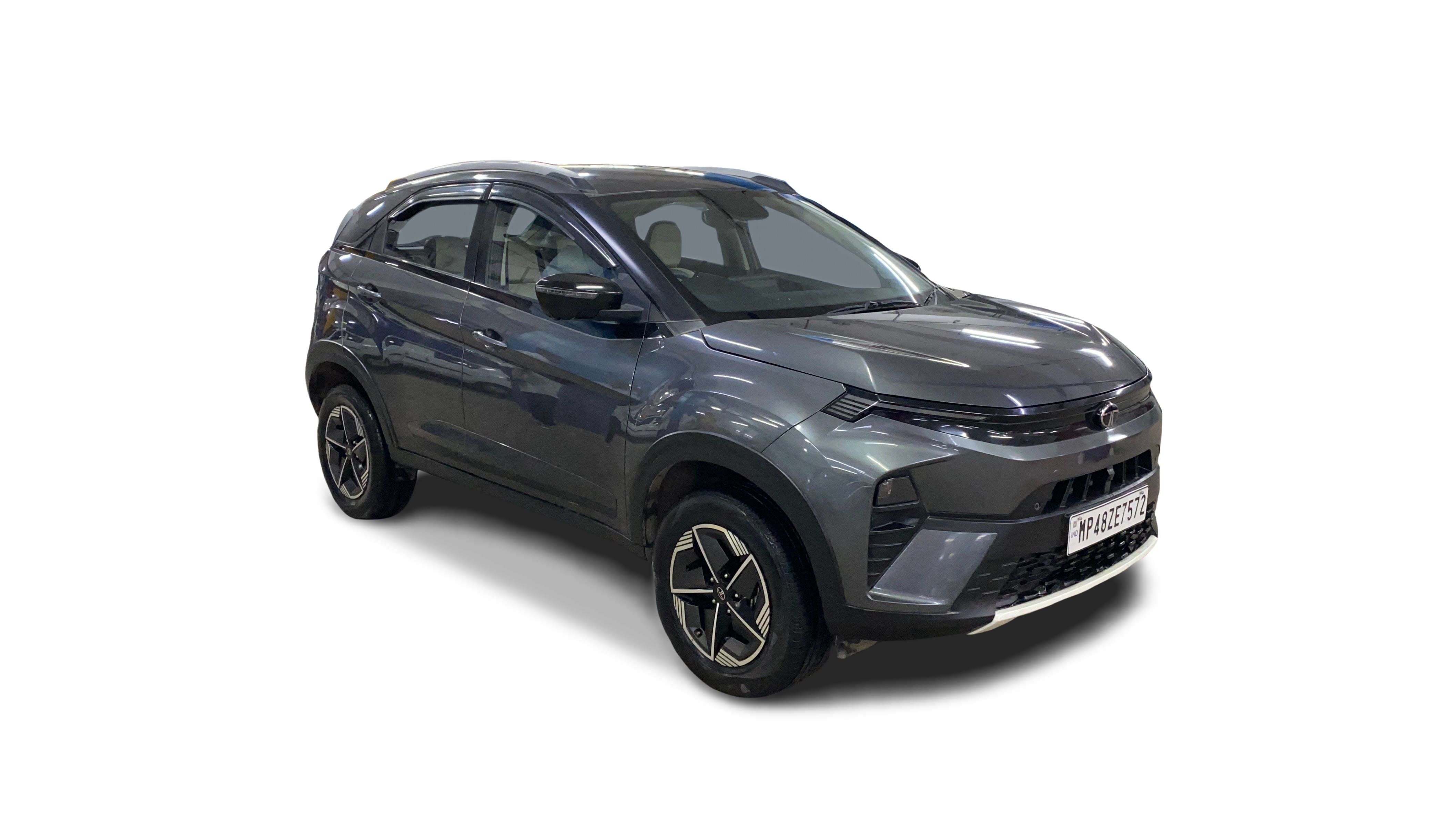 Tata NEXON-img