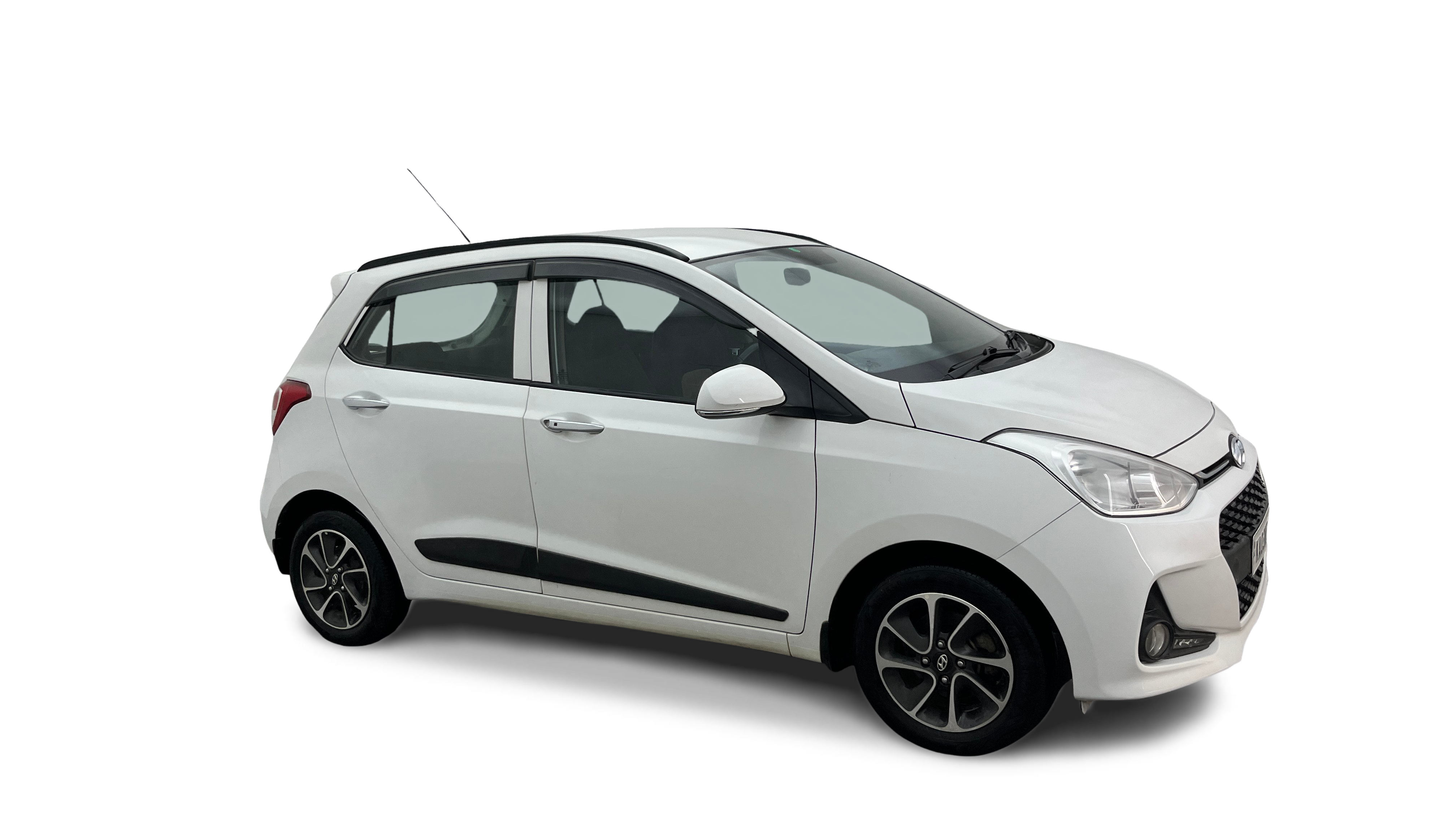 2017 Hyundai Grand i10 - Hatchback - Petrol - Manual - ₹4.12 lakh