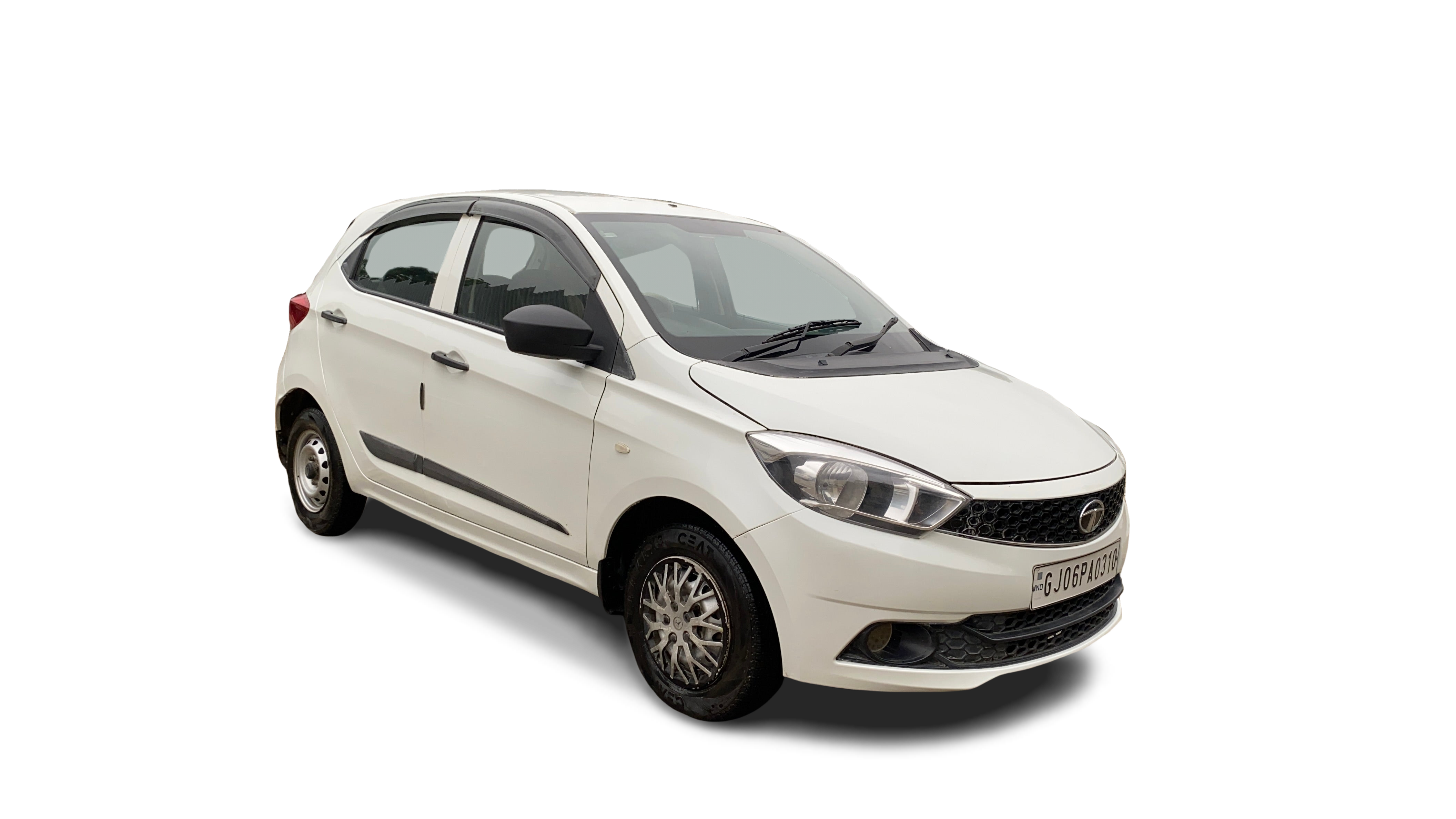 Tata Tiago-img