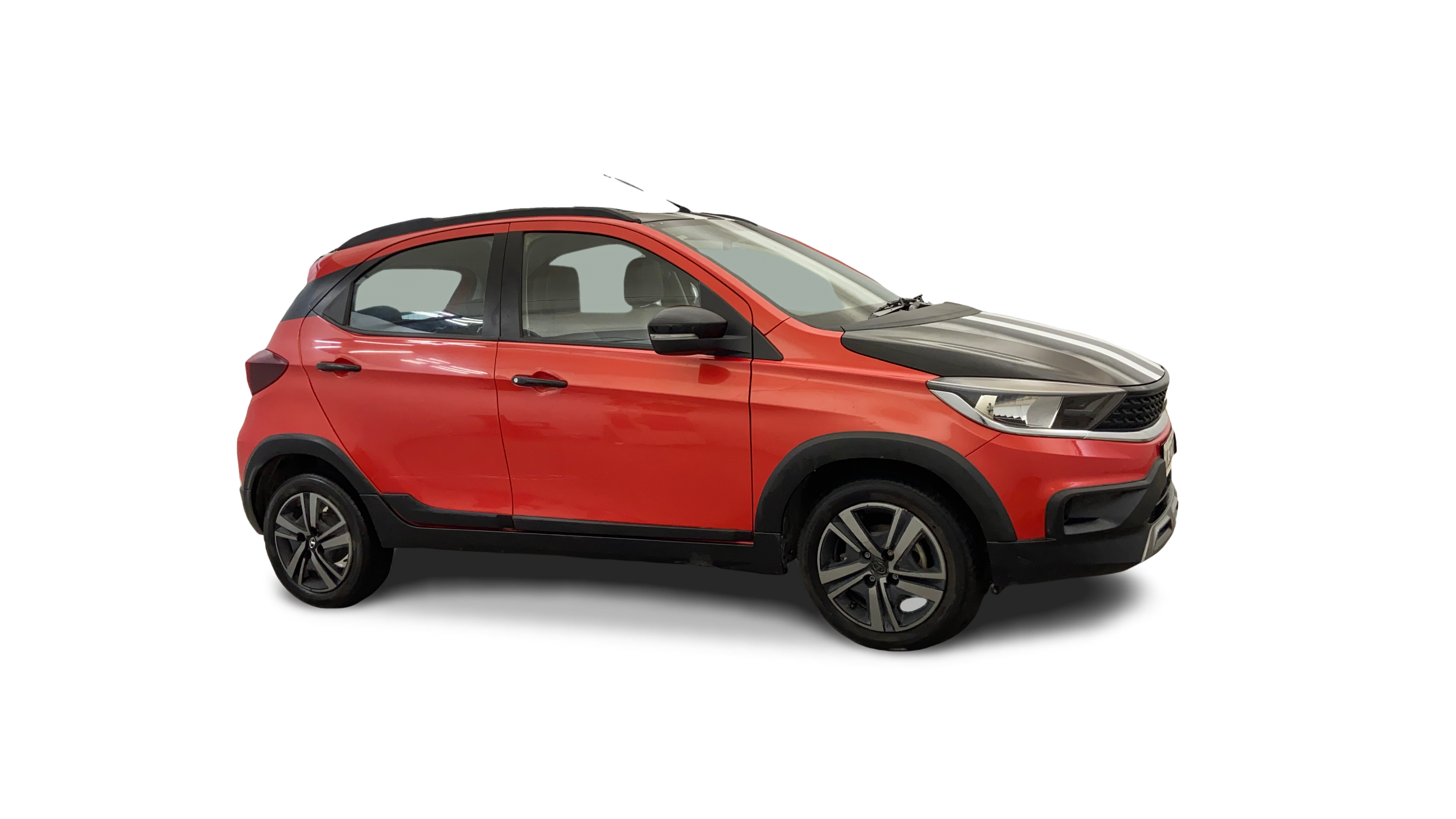 Tata TIAGO NRG-img