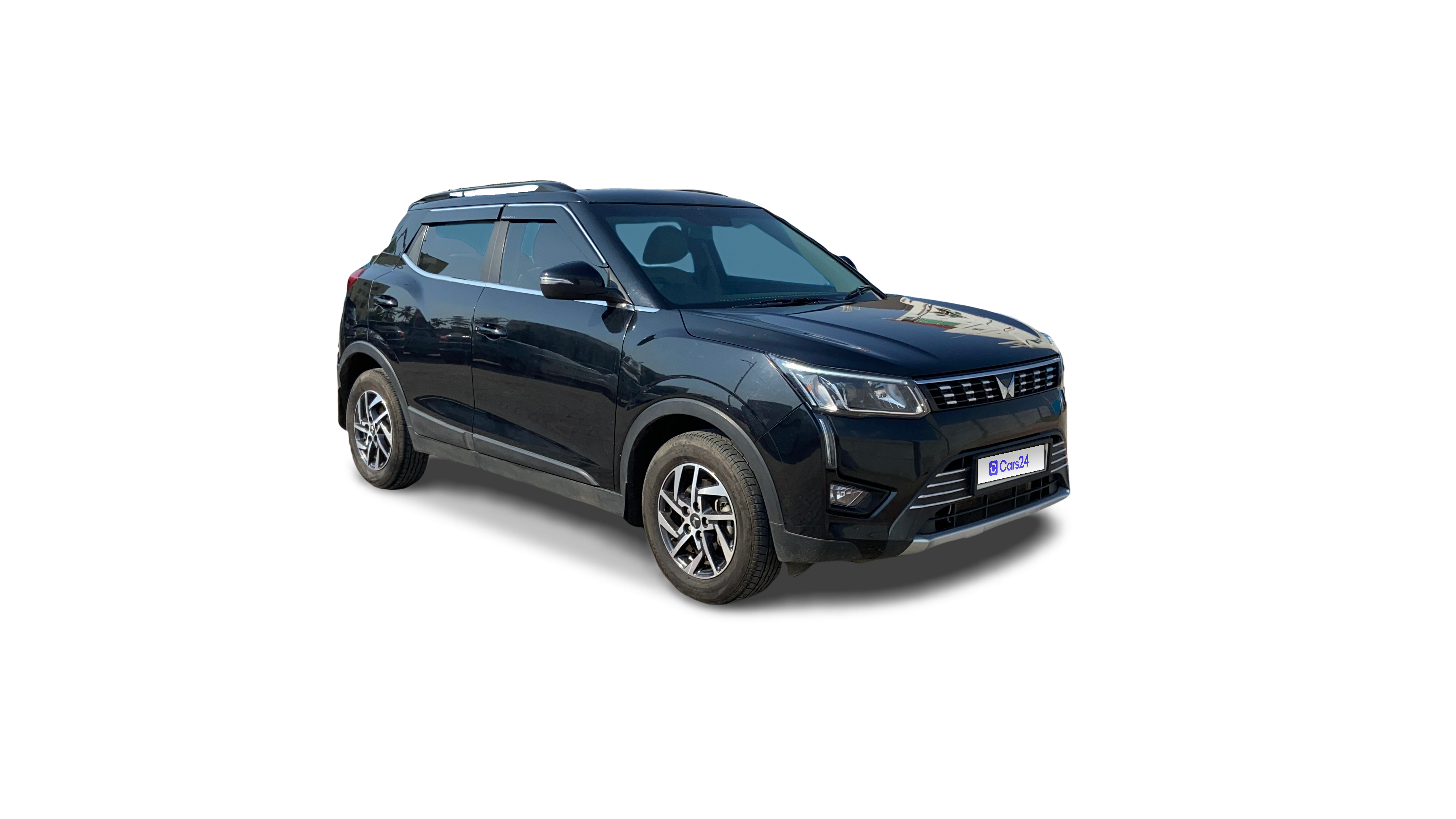 2023 Mahindra XUV300 - SUV - Petrol - Manual - ₹9.50 lakh
