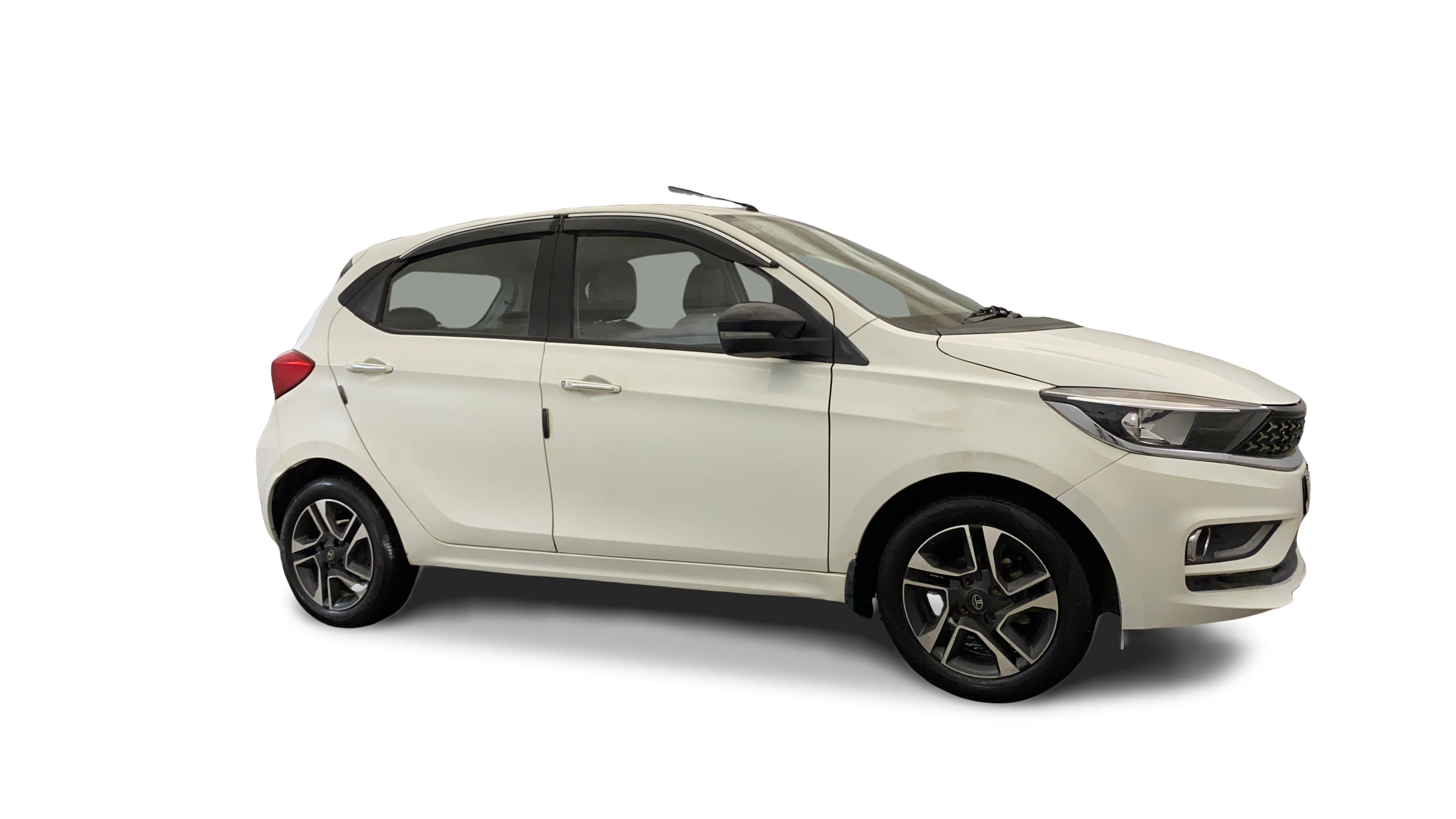 2022 Tata Tiago - Hatchback - Petrol - Manual - ₹4.17 lakh