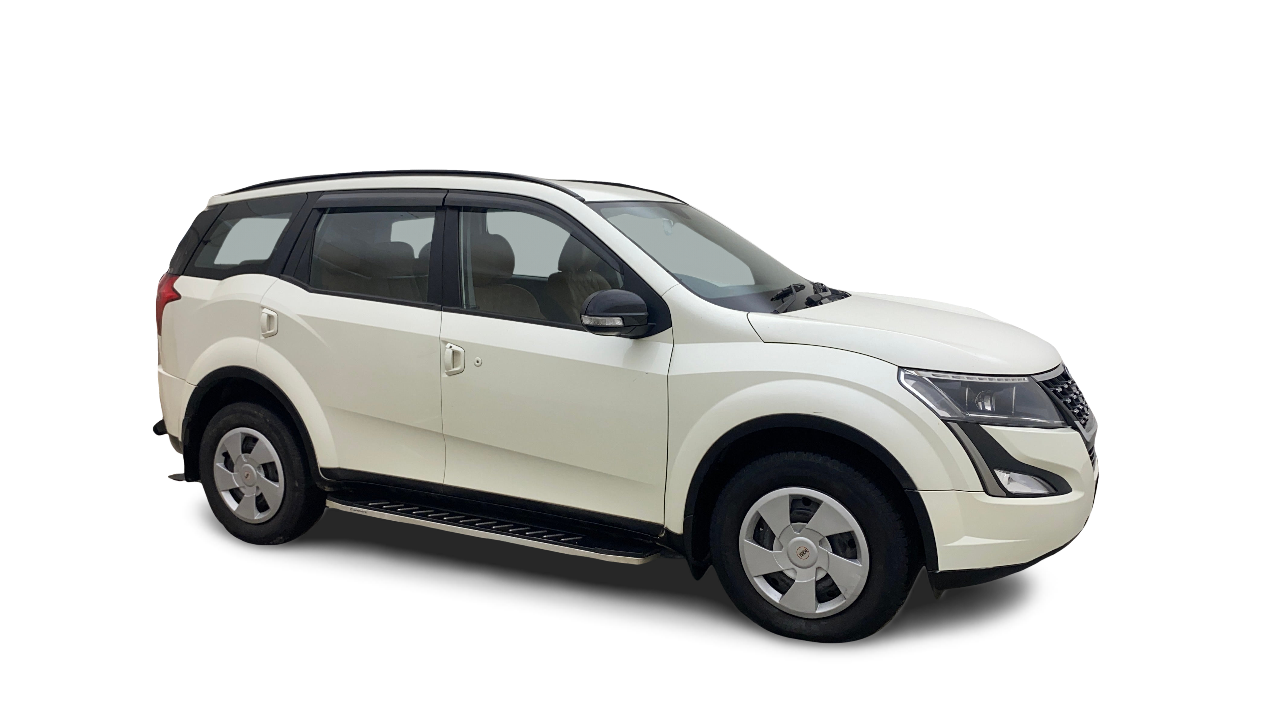 Mahindra XUV500-img