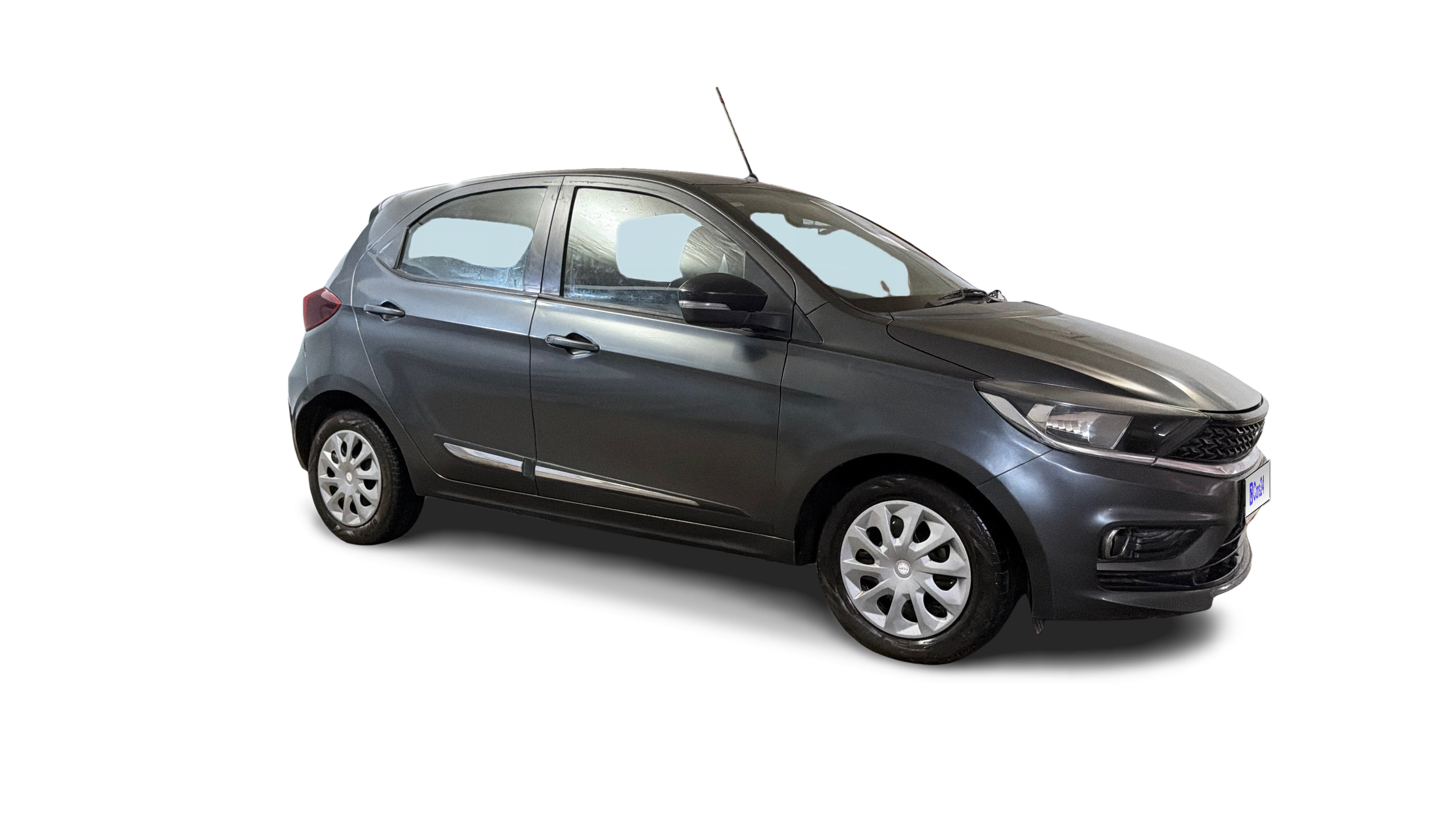 2020 Tata Tiago - Hatchback - CNG - Manual - ₹3.47 lakh