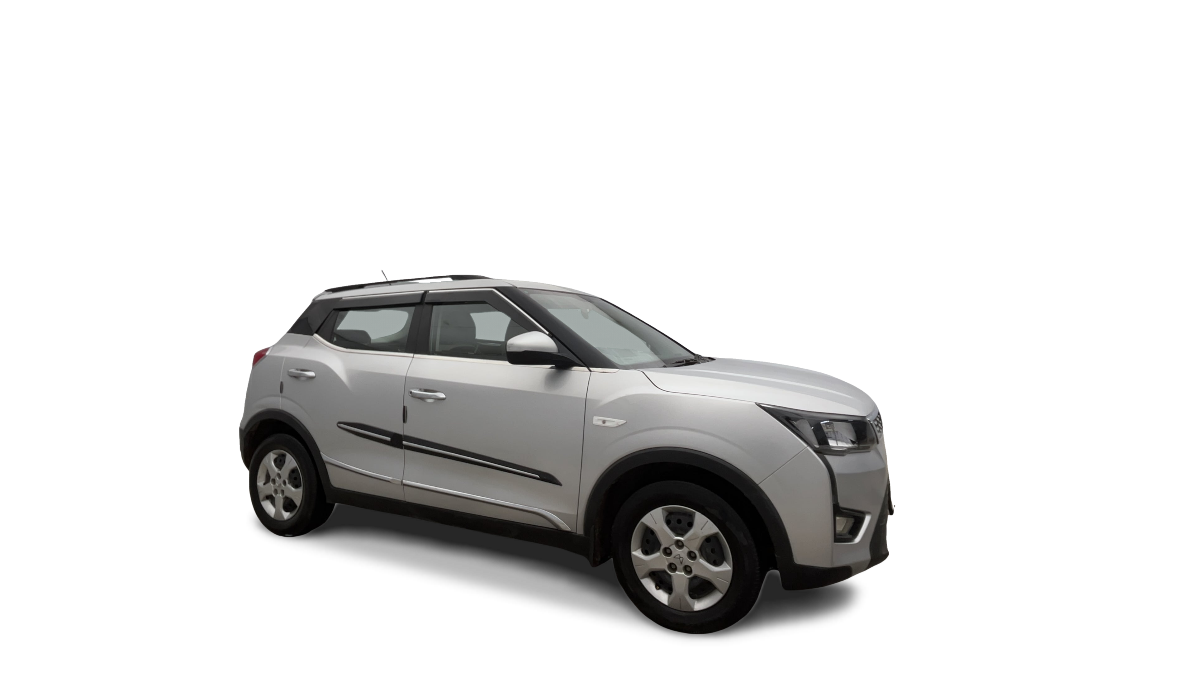 Mahindra XUV300-img