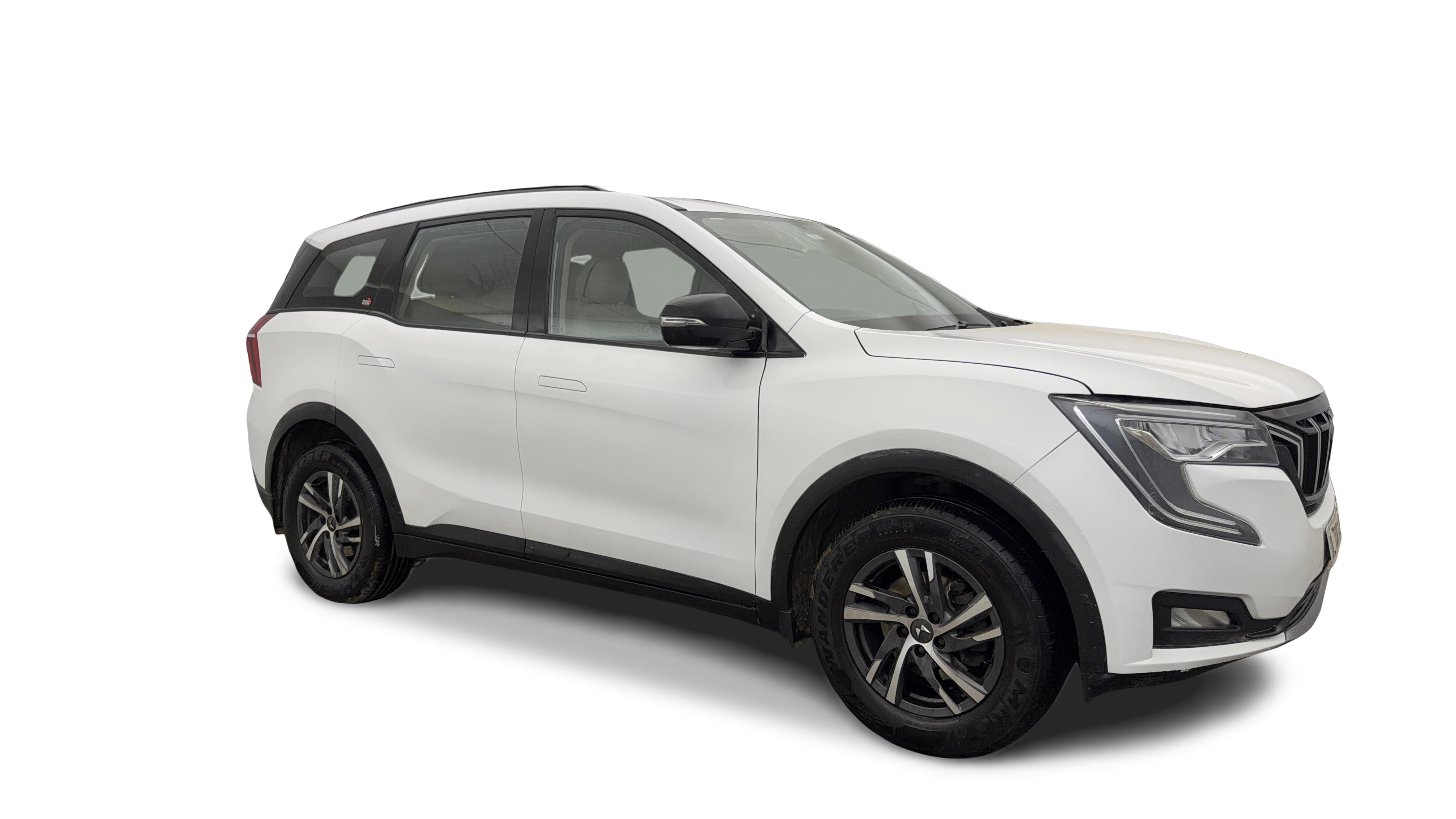 2022 Mahindra XUV700 - SUV - Petrol - Manual - ₹13.20 lakh