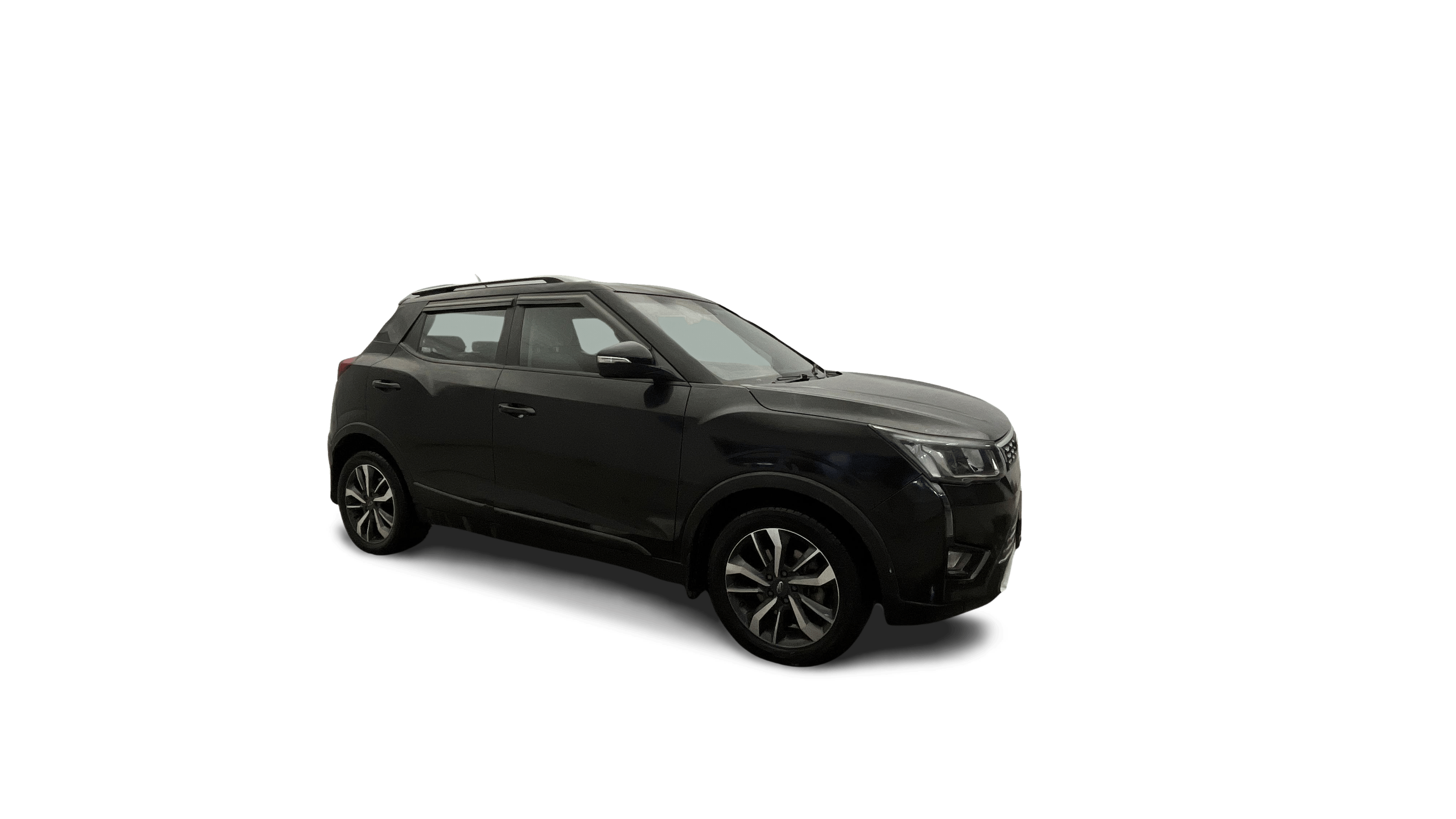 2019 Mahindra XUV300 - SUV - Petrol - Manual - ₹5.39 lakh