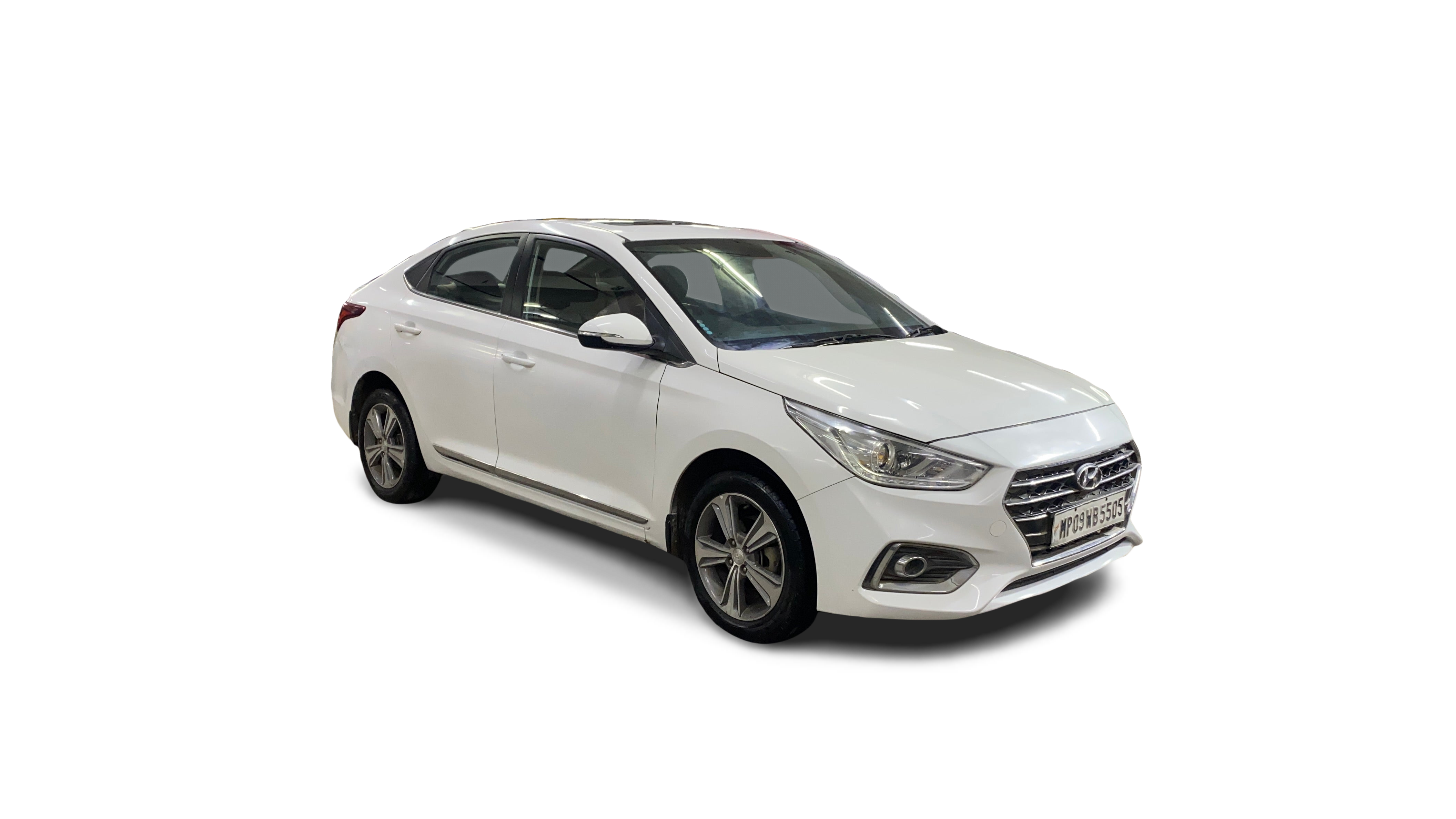 Hyundai Verna-img