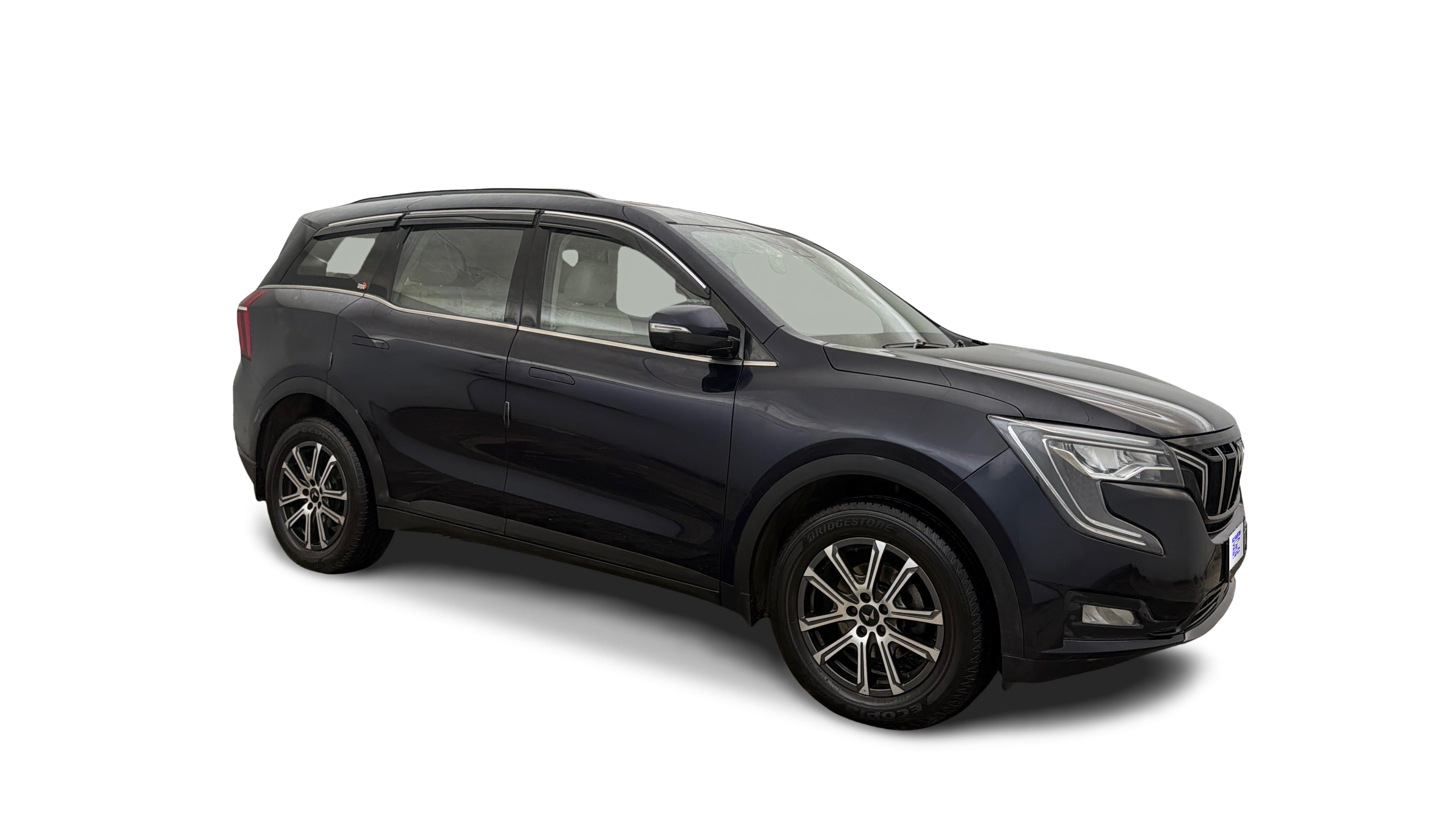 2024 Mahindra XUV700 - SUV - Petrol - Manual - ₹16.23 lakh
