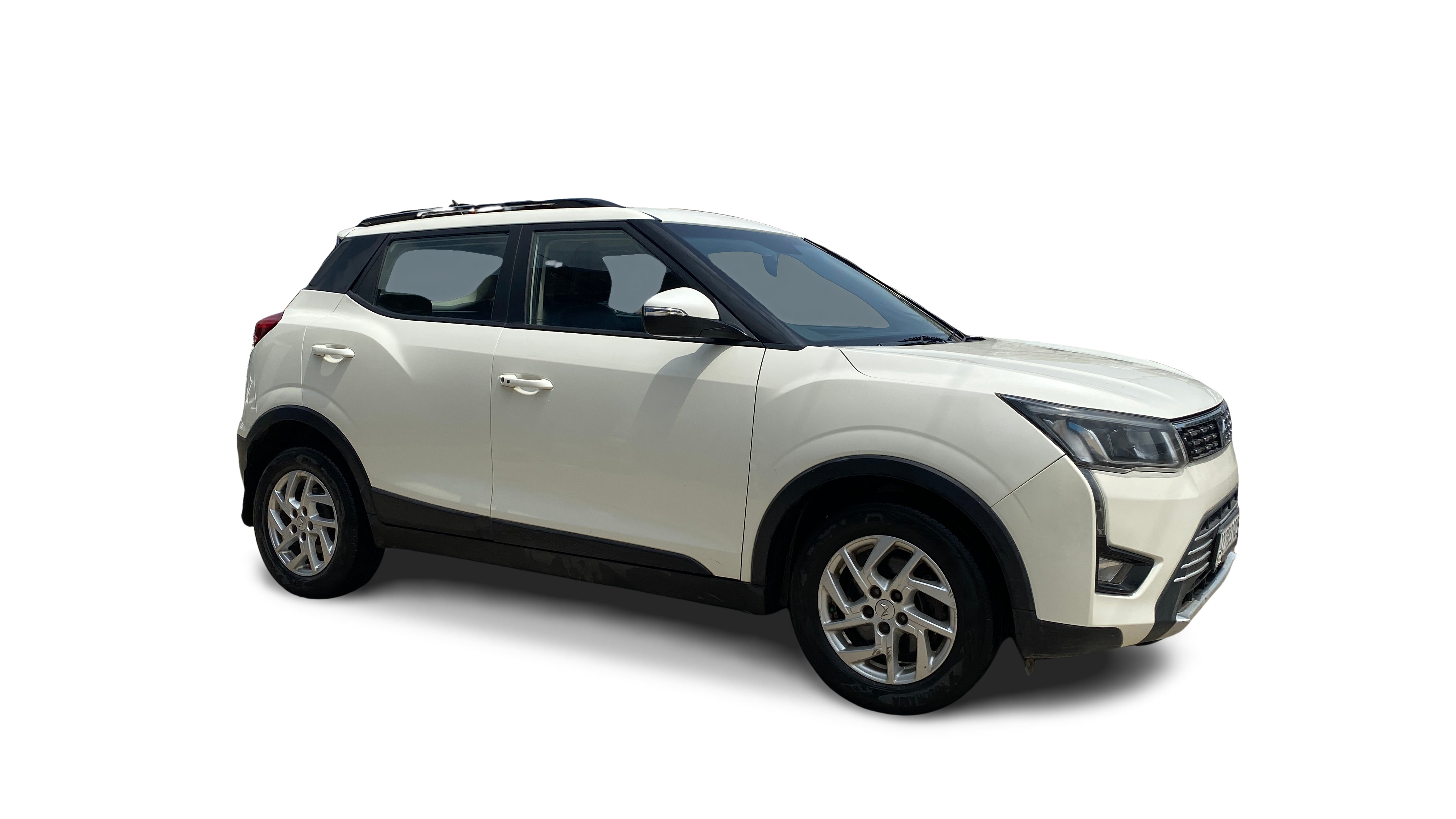 2023 Mahindra XUV300 - SUV - Diesel - Manual - ₹8.02 lakh