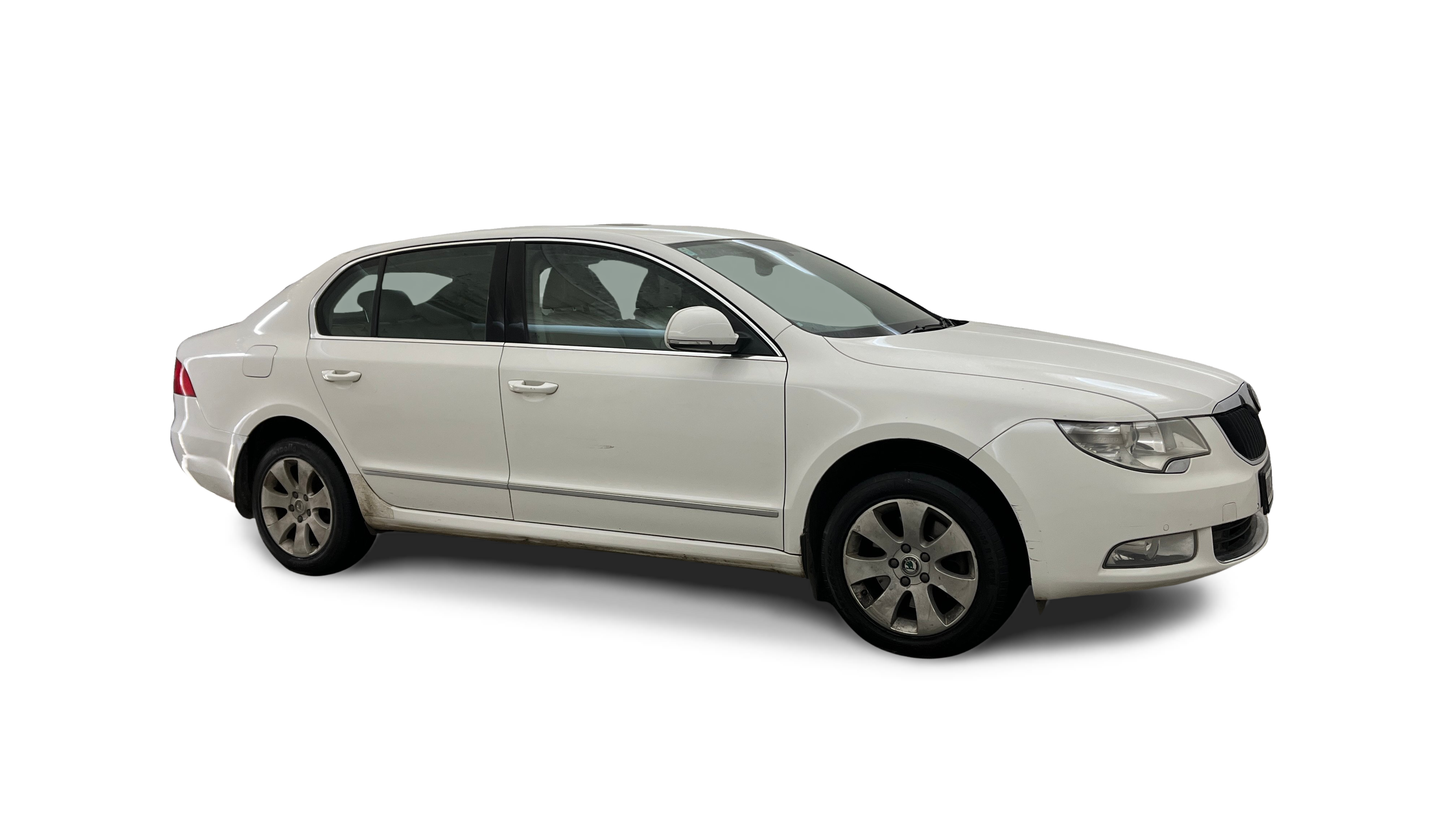 2013 Skoda Superb - Sedan - Petrol - Automatic - ₹4.35 lakh