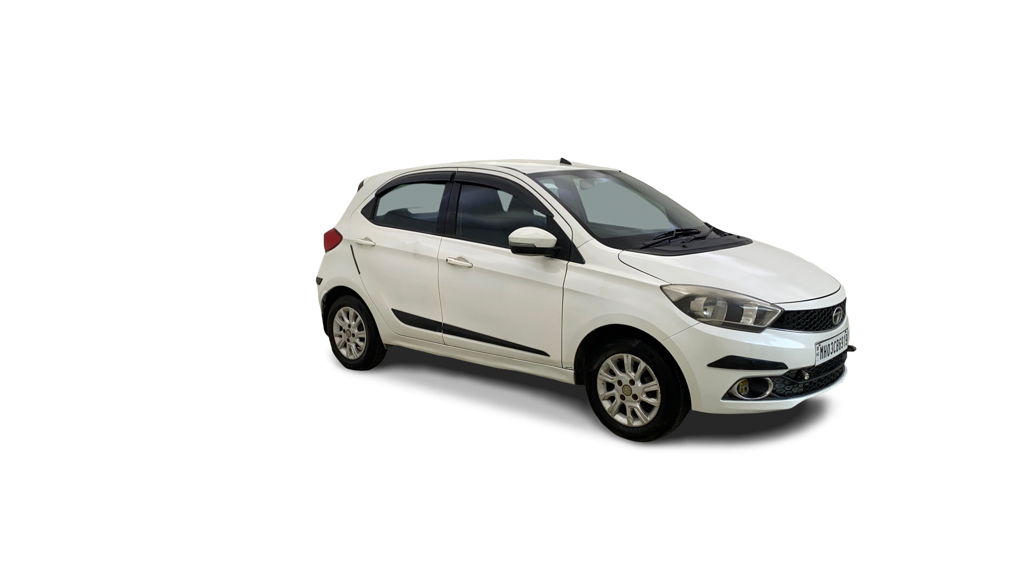Tata Tiago-img