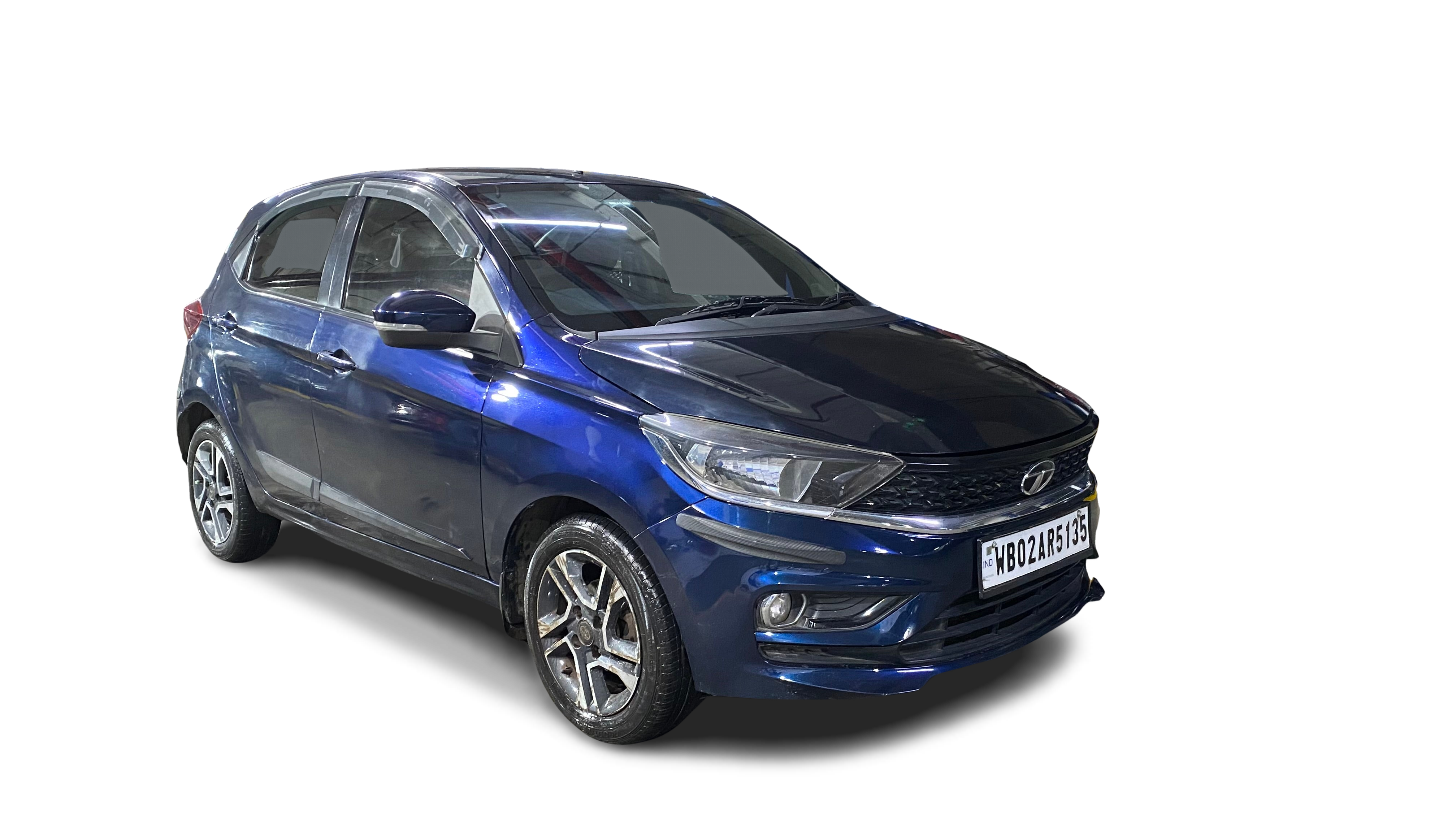 Tata Tiago-img